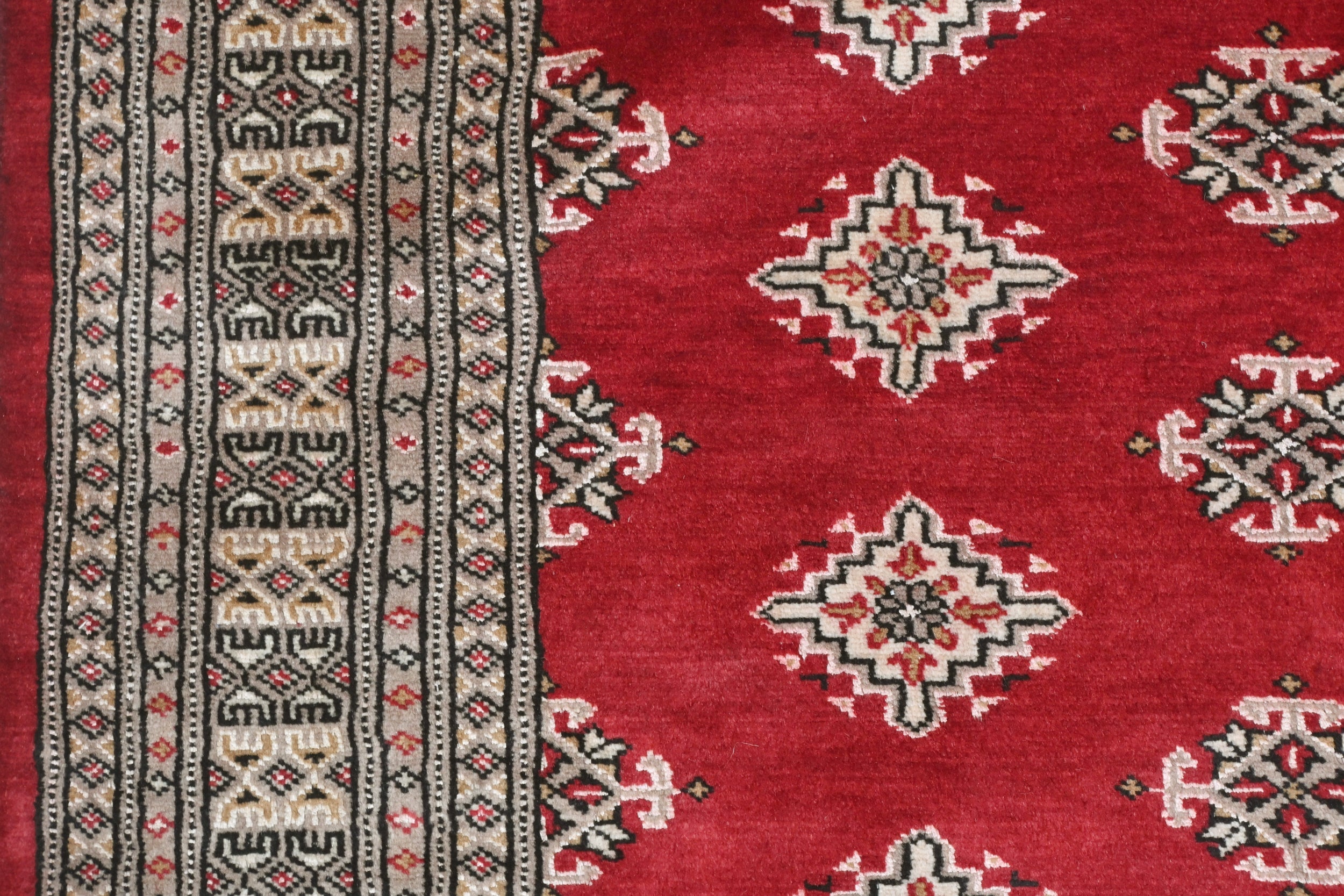 Jaldar Rug - 227 cm x 152 cm