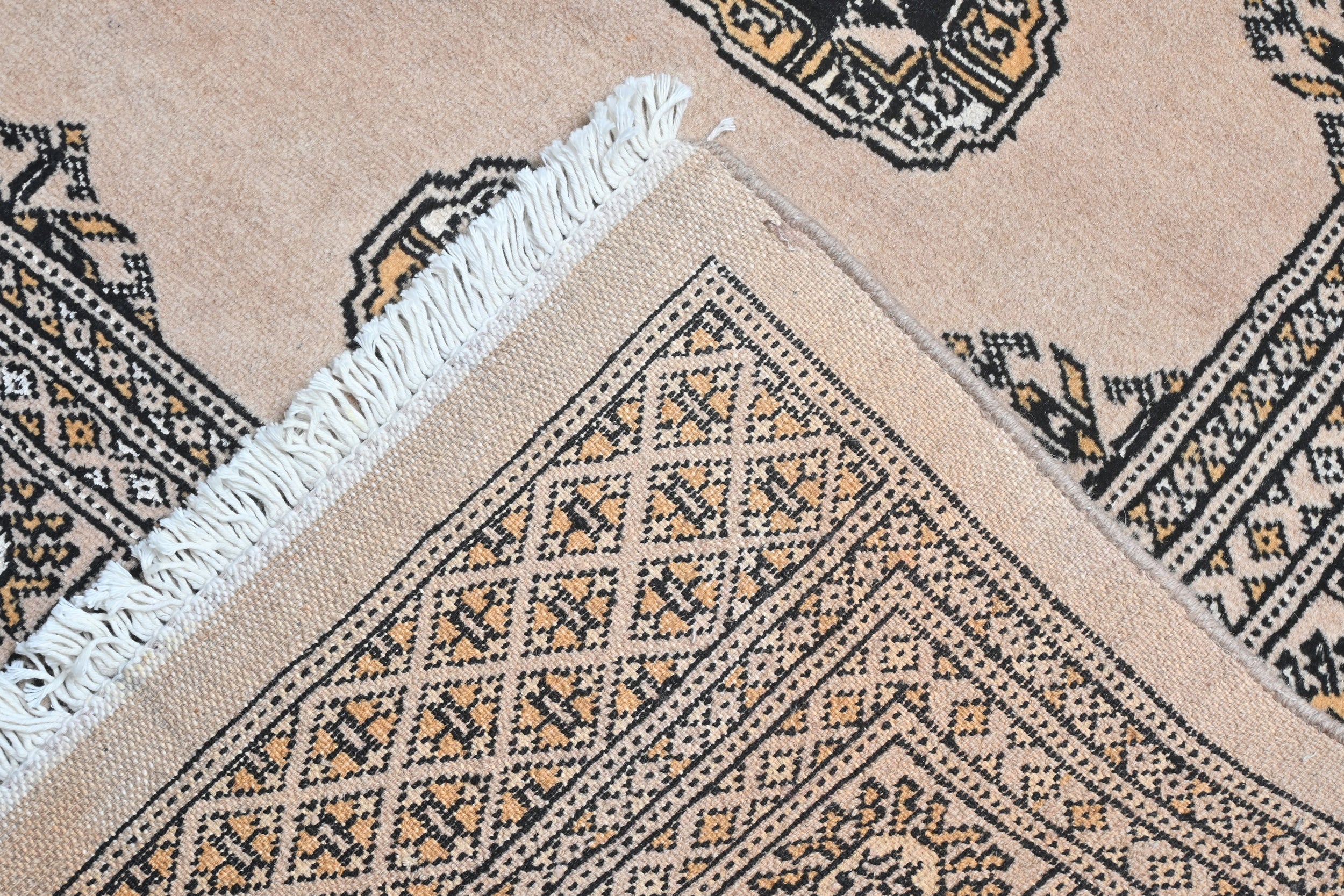 Bokhara Rug - 248 cm x 172 cm