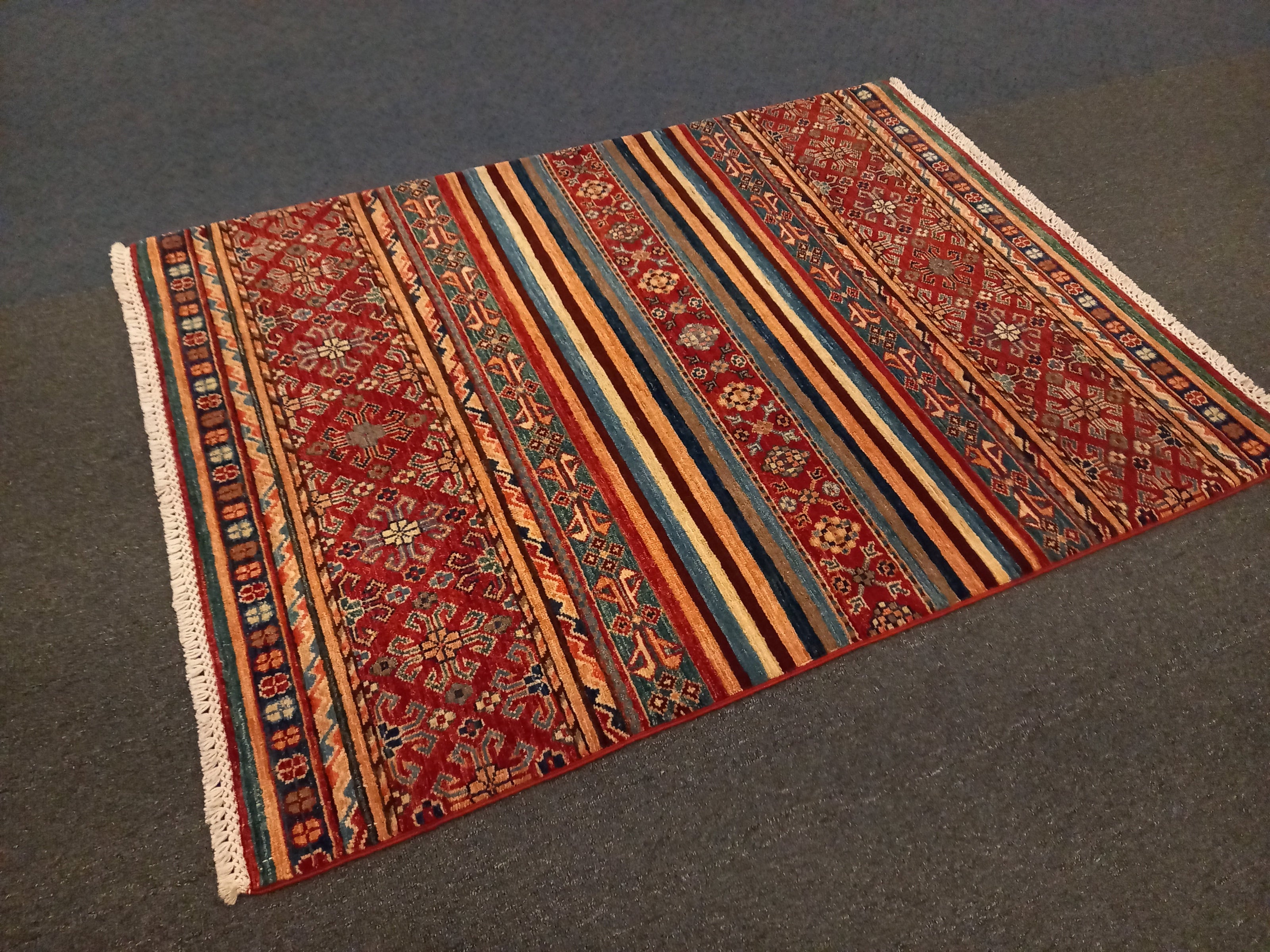 Khurjeen - 140 cm x 106 cm