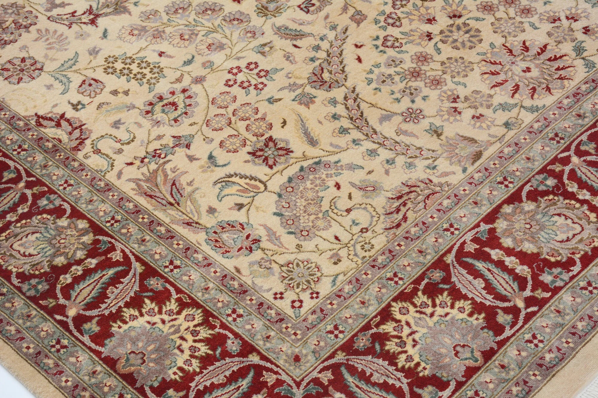 284cm x 183cm hand knotted pure wool pile area rug Kashmiri design