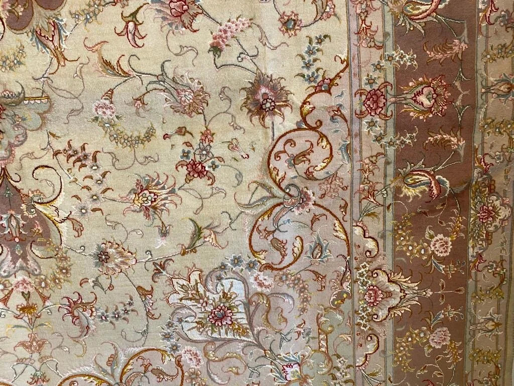 Persian Tabriz Silk Base Pure wool pile rug hand knotted 300cm x 200cm
