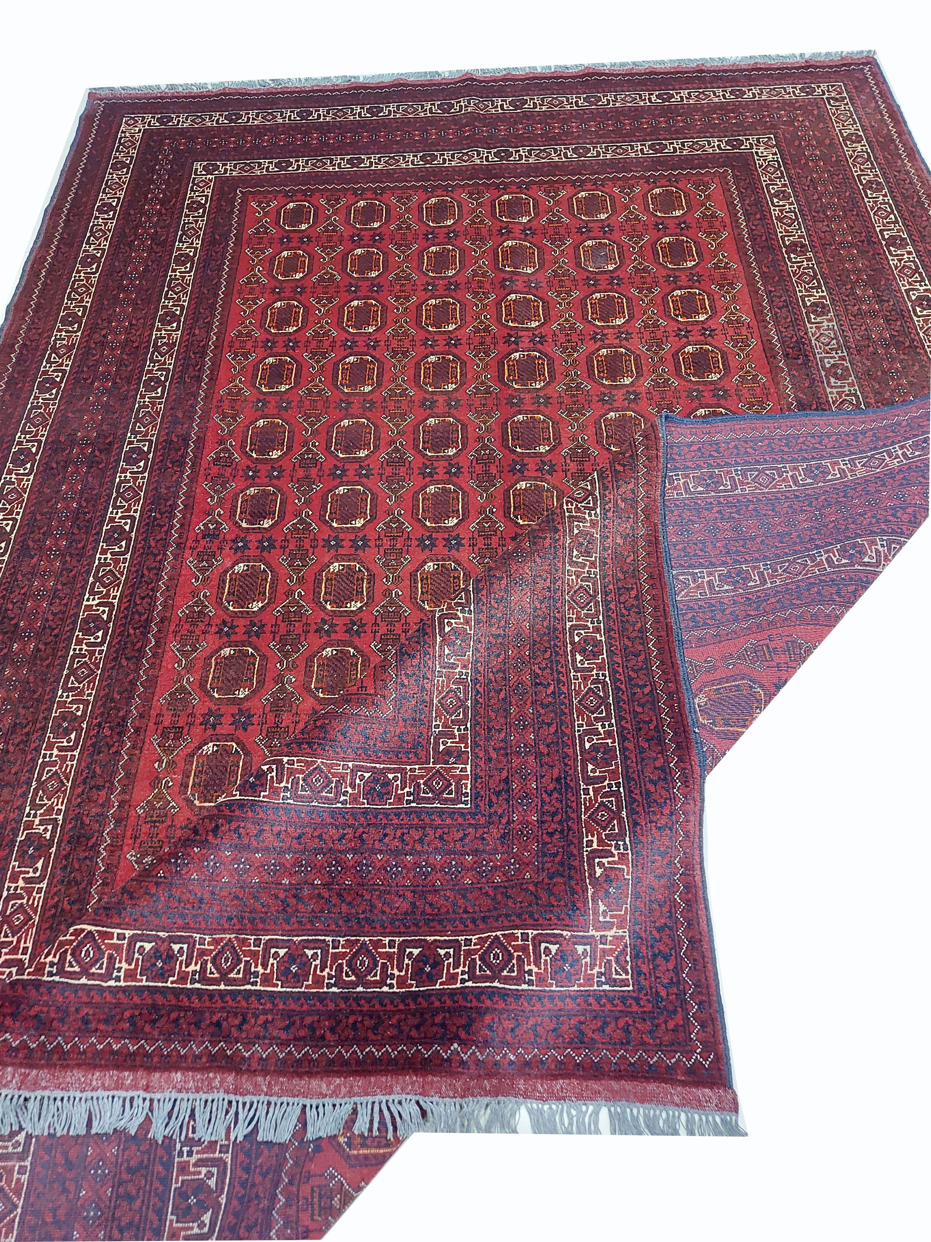 Fine Turkoman Rug - 287 cm x 194 cm