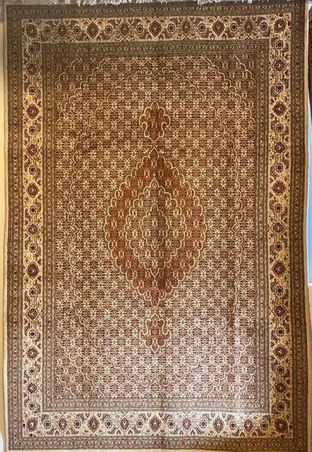 Persian Tabriz Silk and wool rug hand knotted 295cm x 200cm