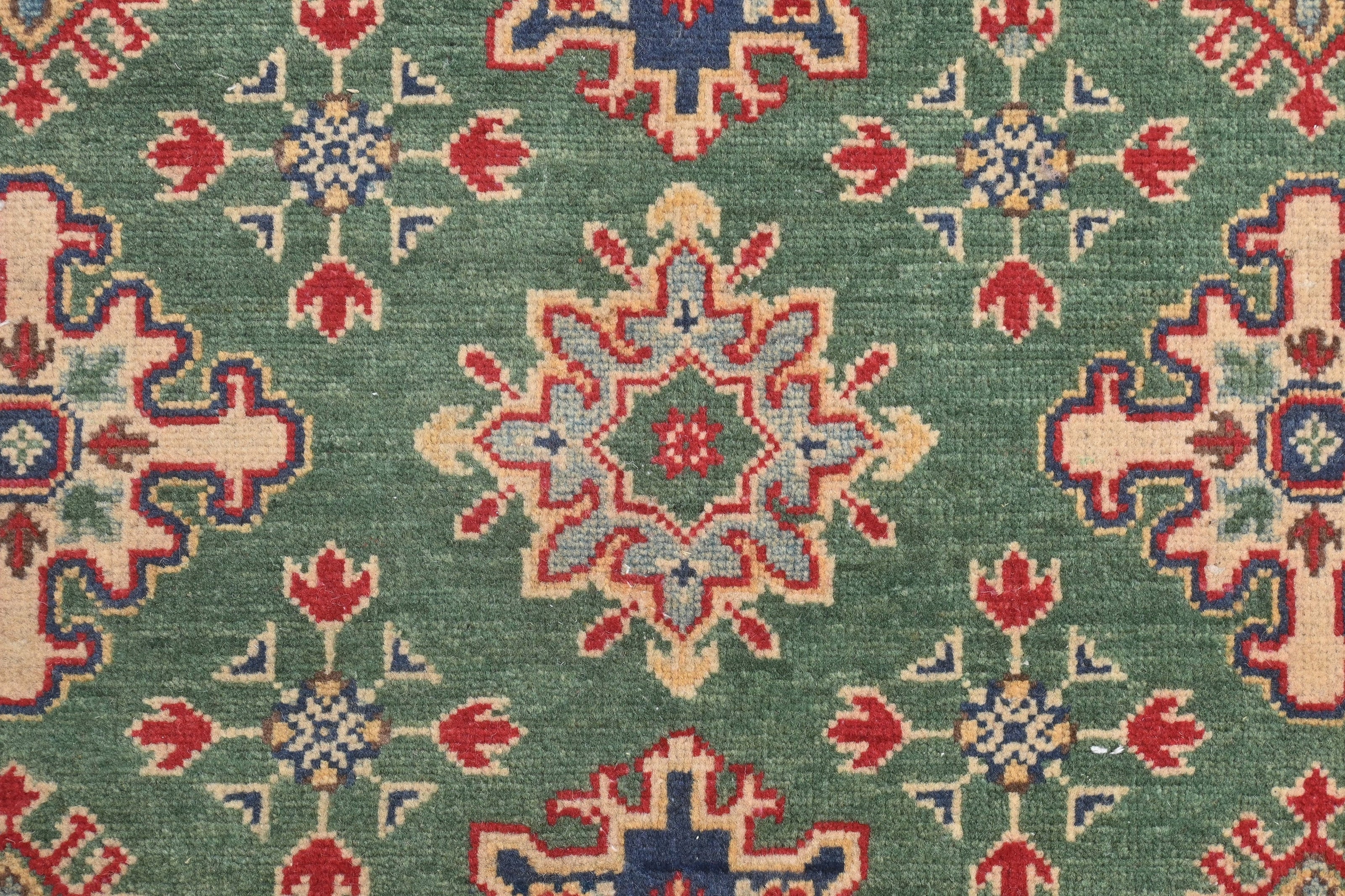 Kazak Rug - 236 cm x 171 cm