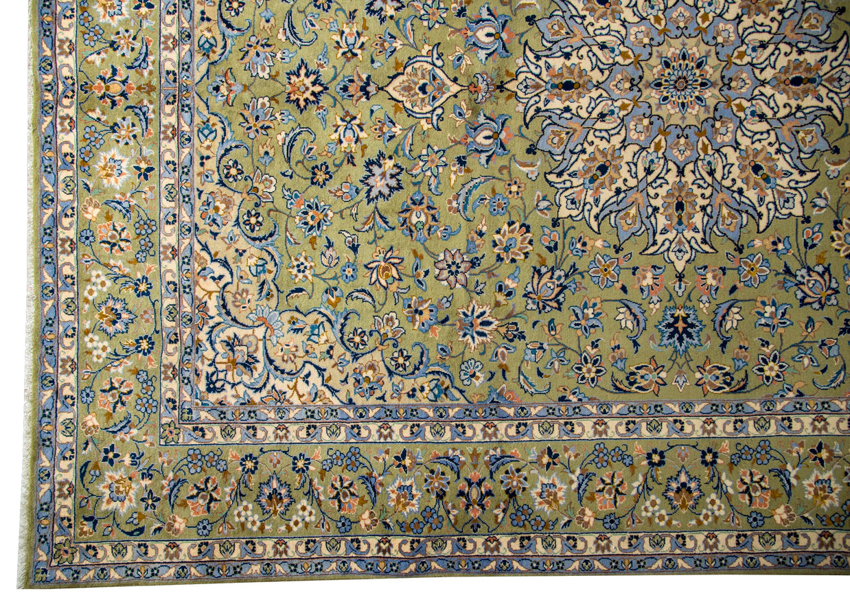 Kashan Rug - 370 cm x 270 cm