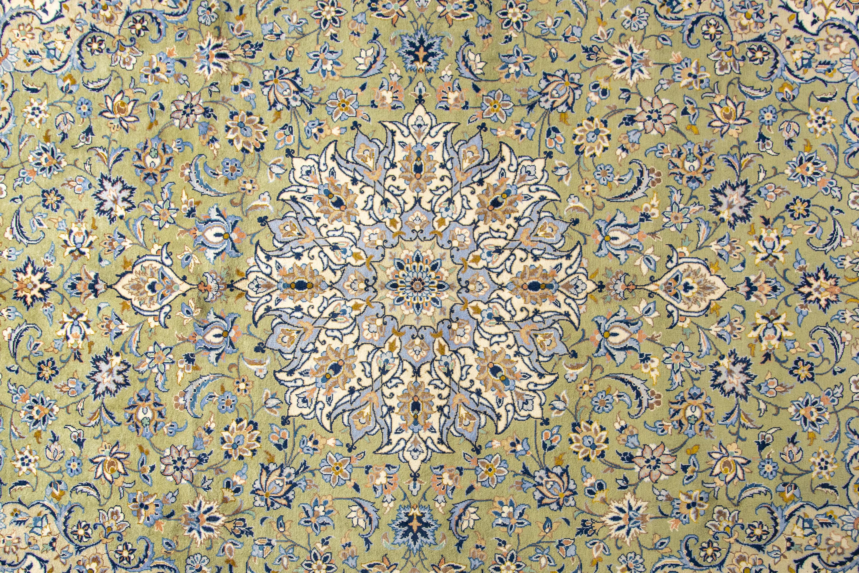 Kashan Rug - 370 cm x 270 cm