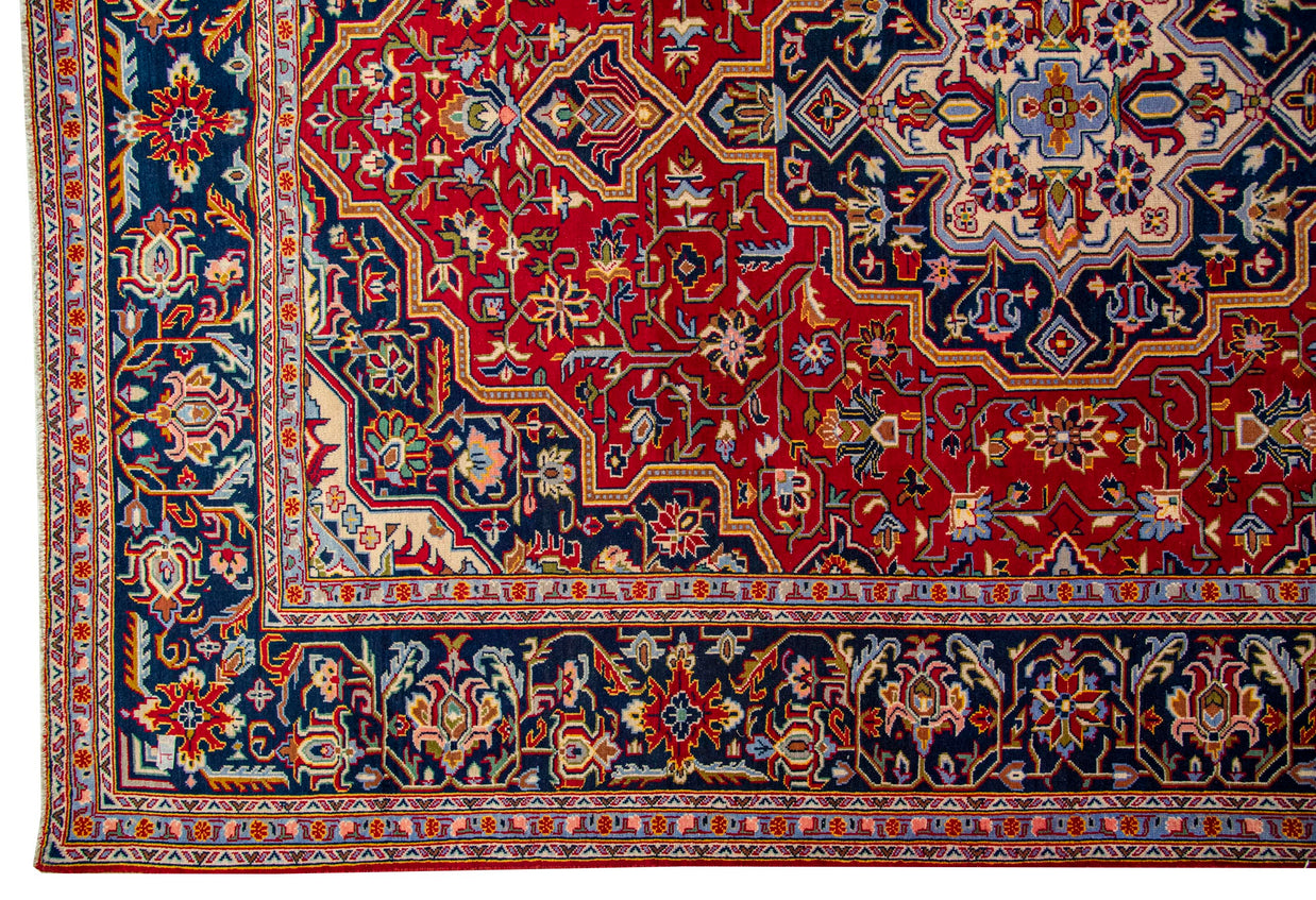 Kashan Rug - 310 cm x 220 cm