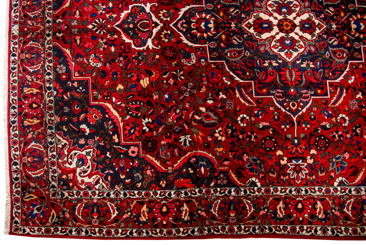 Bakhtiari Rug - 412 cm x 304 cm