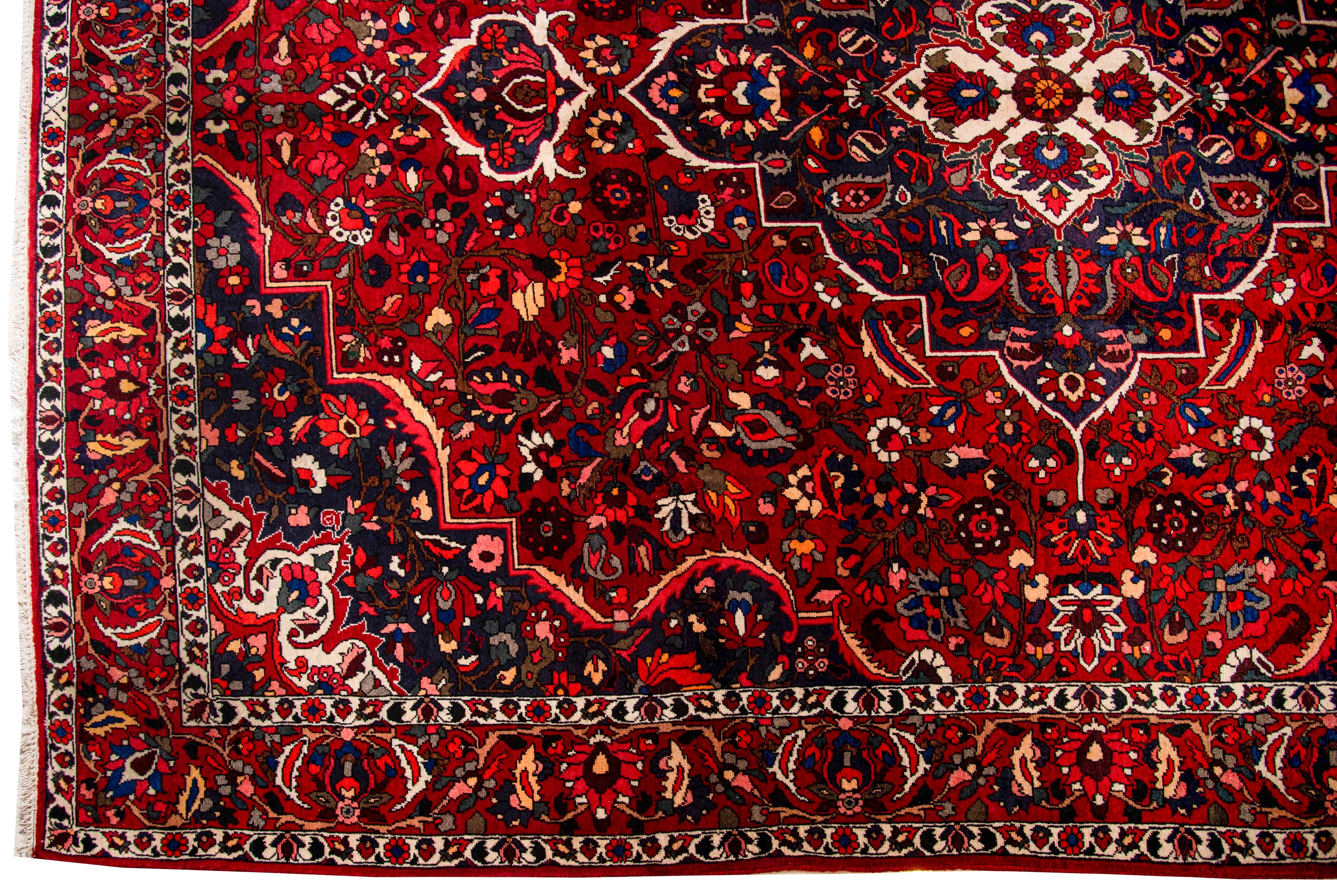 Bakhtiari Rug - 412 cm x 304 cm