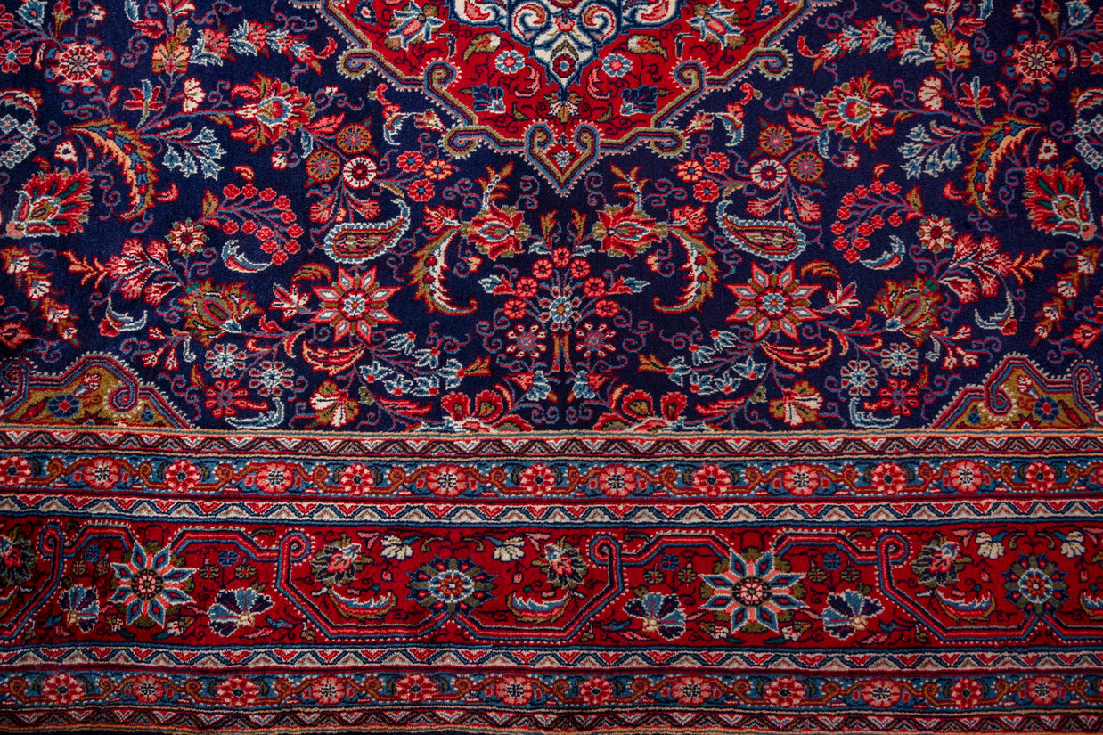 Hamadan Rug - 318 cm x 220 cm