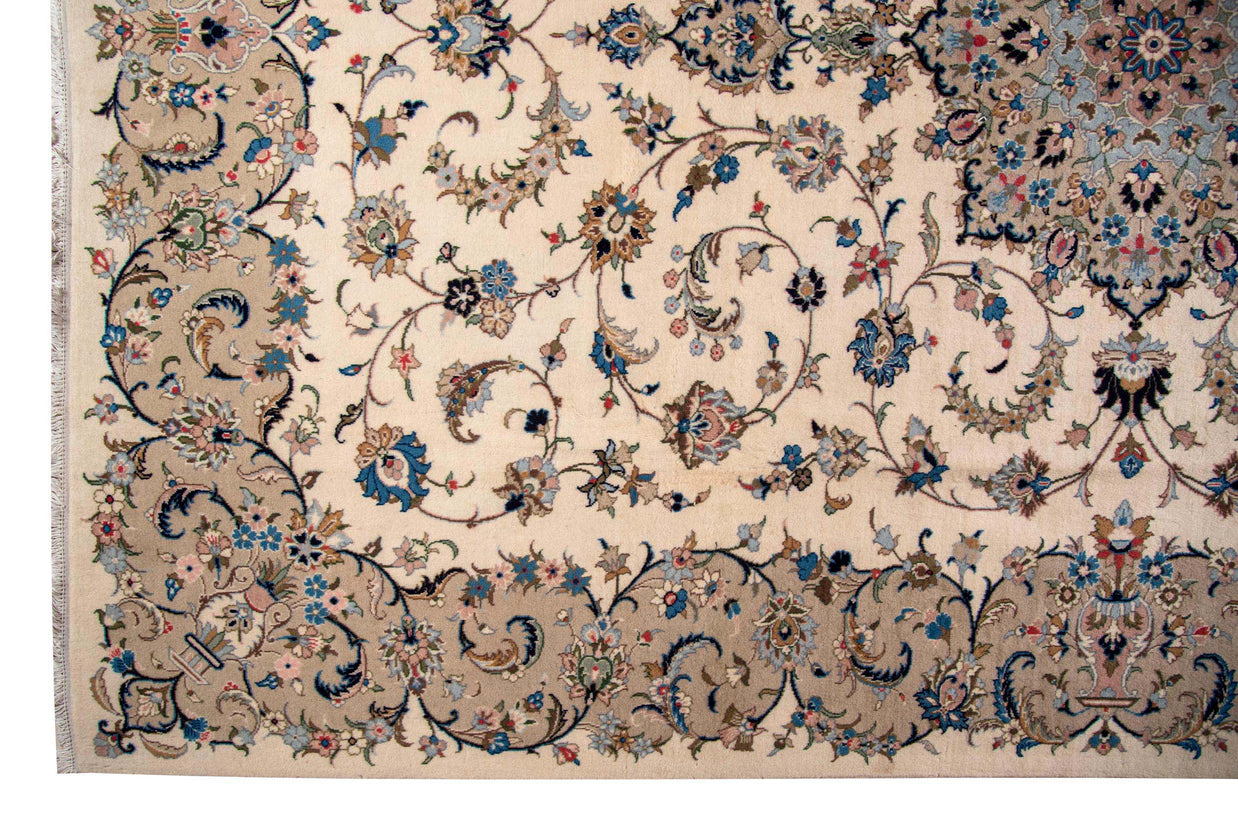Kashan Rug - 350 cm x 245 cm