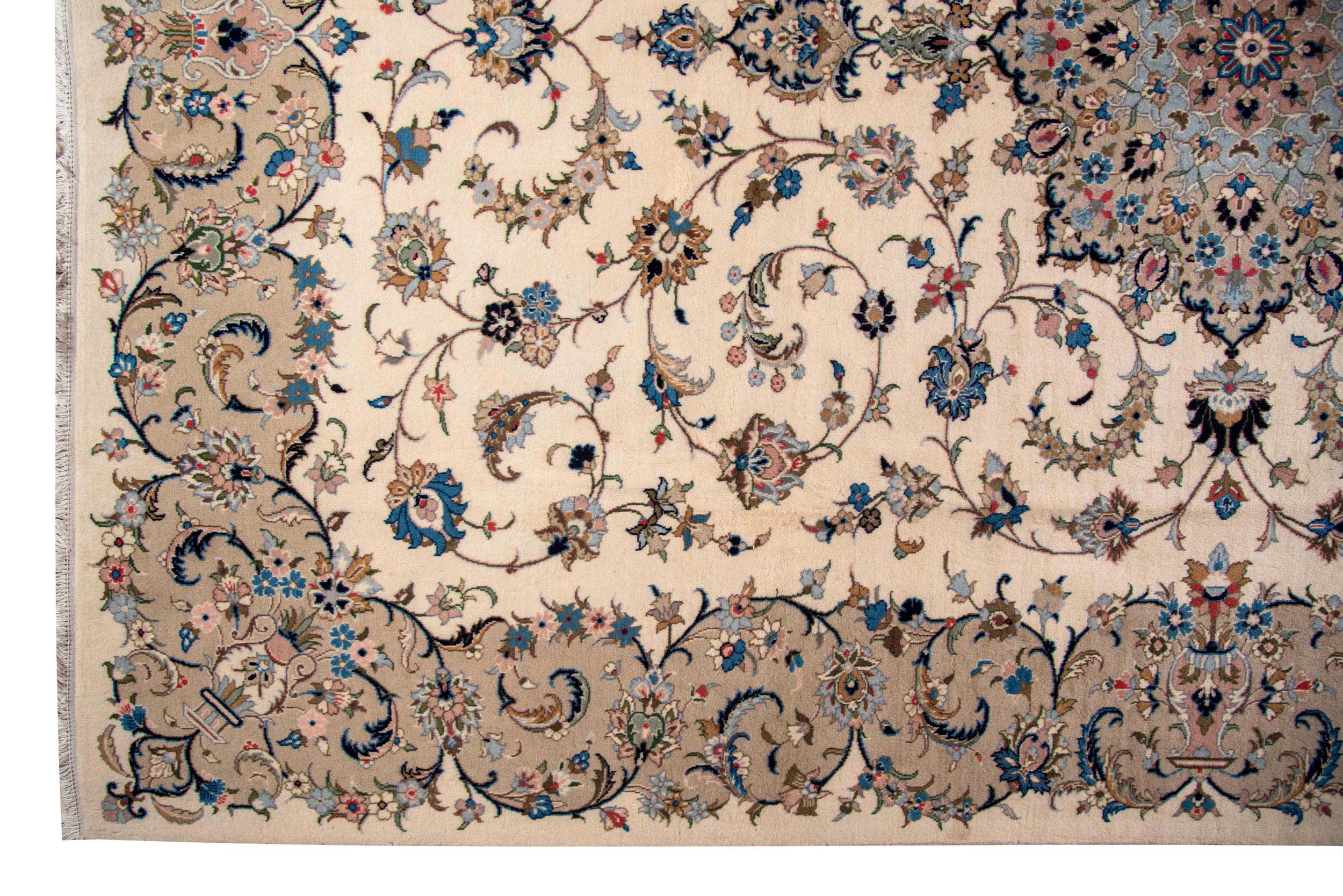 Kashan Rug - 350 cm x 245 cm