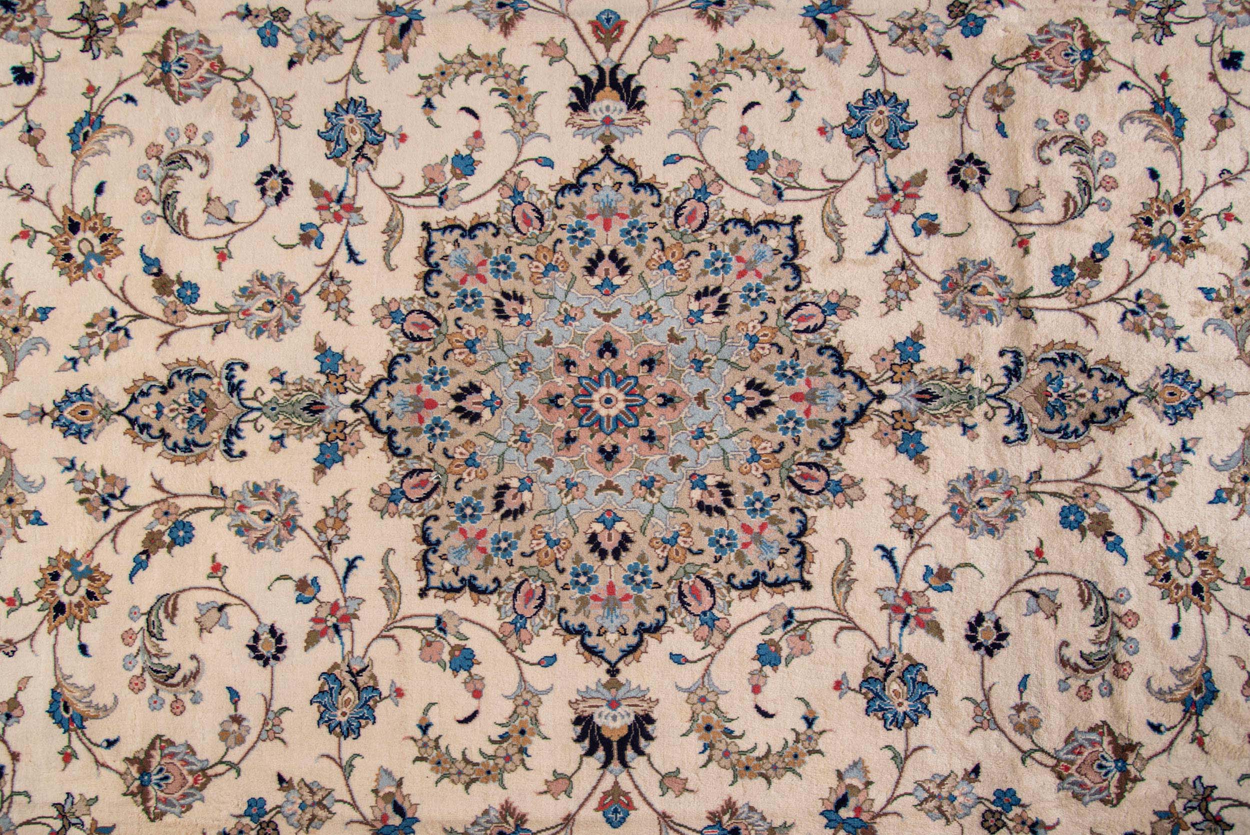 Kashan Rug - 350 cm x 245 cm