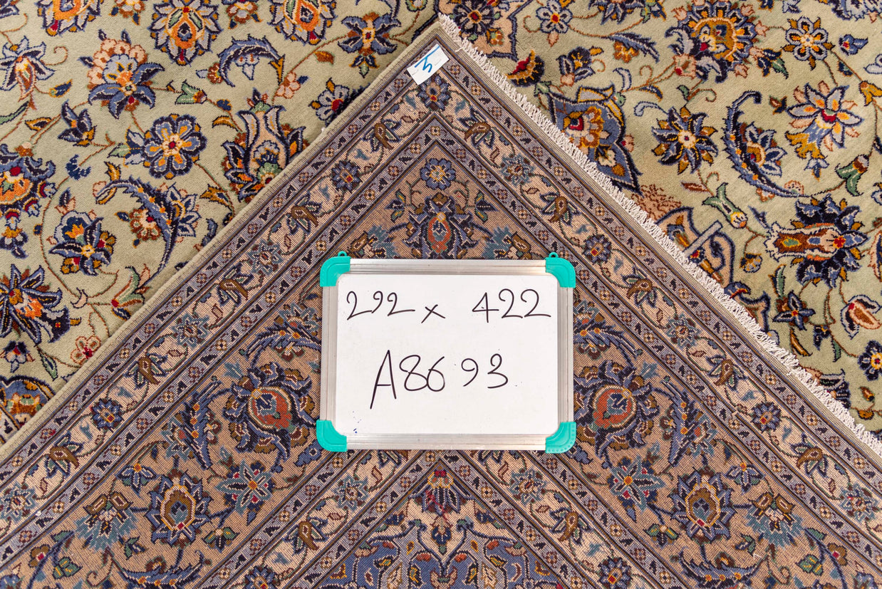 Kashan Rug - 422 cm x 292 cm