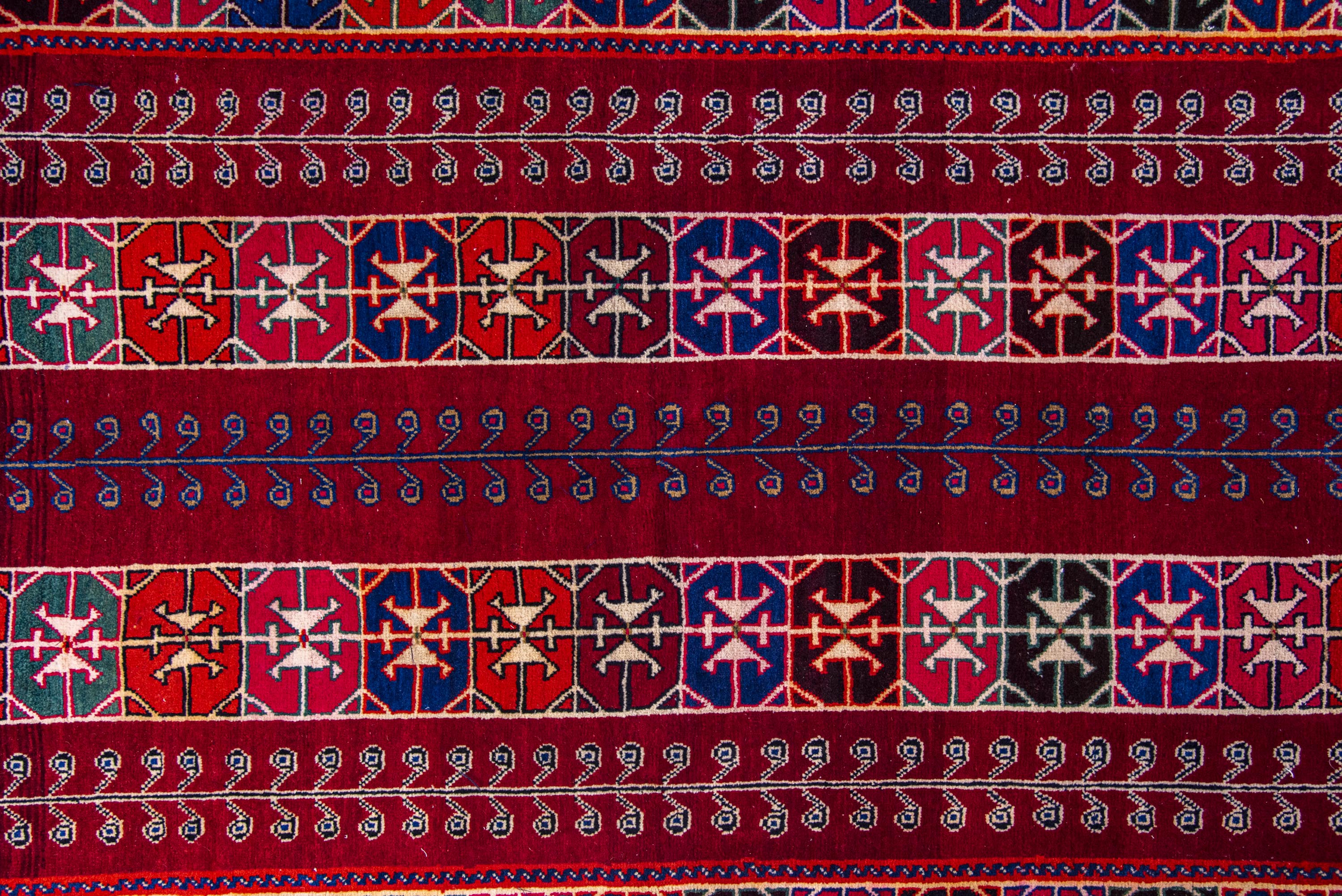 Gabbeh Rug - 227 cm x 147 cm