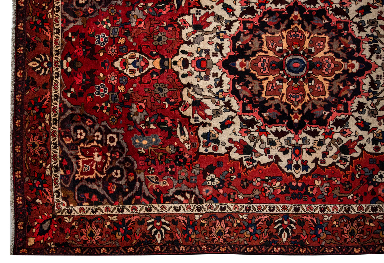 Bakhtiari Rug - 310 cm x 200 cm