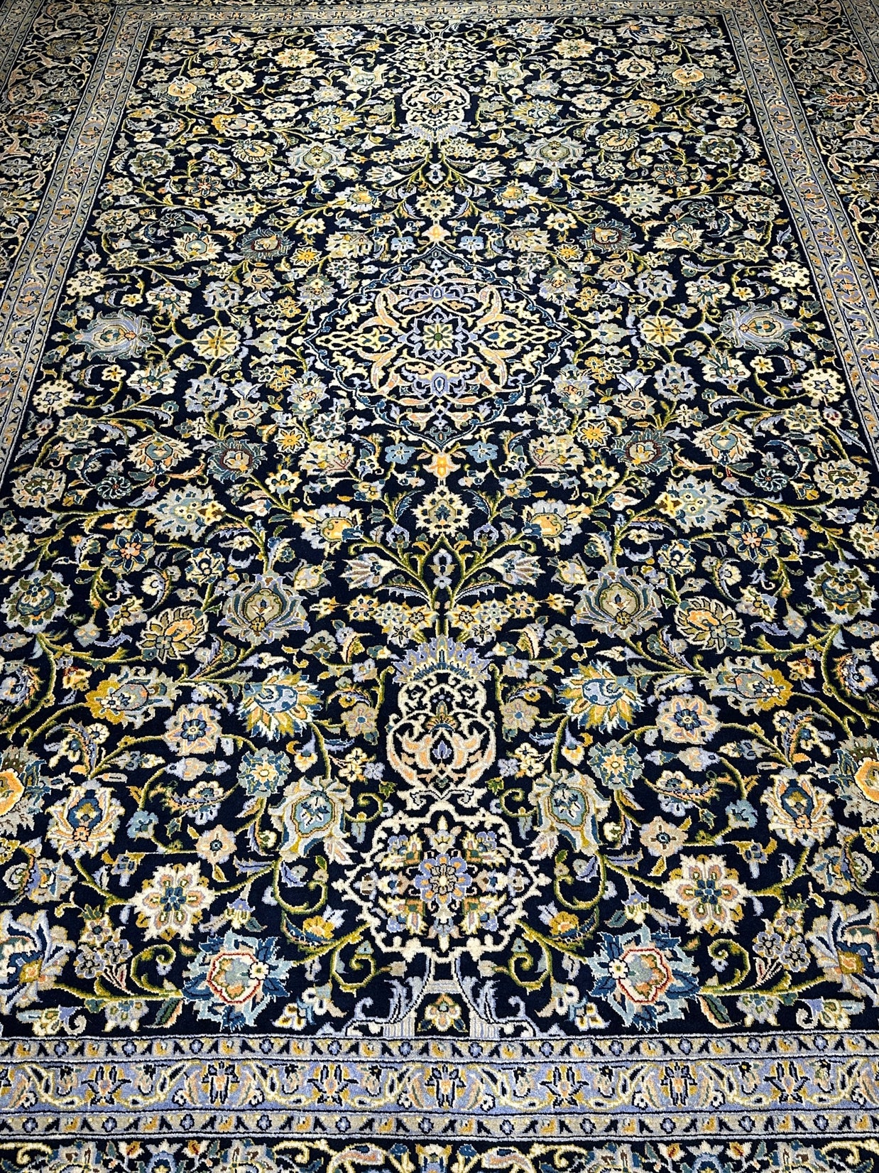 Kashan Rug - 454 cm x 316 cm