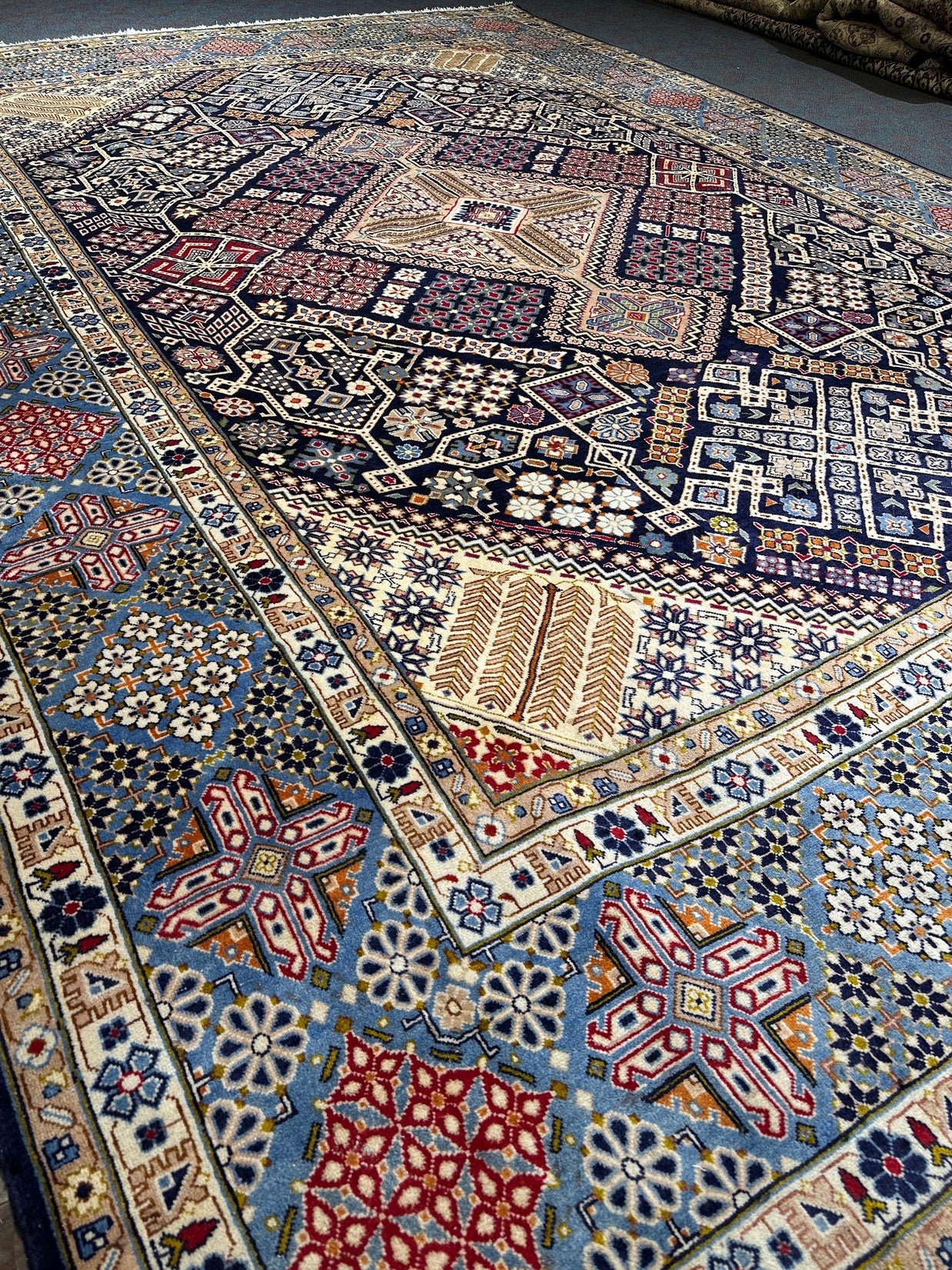 Najafabad Rug - 403 cm x 295 cm
