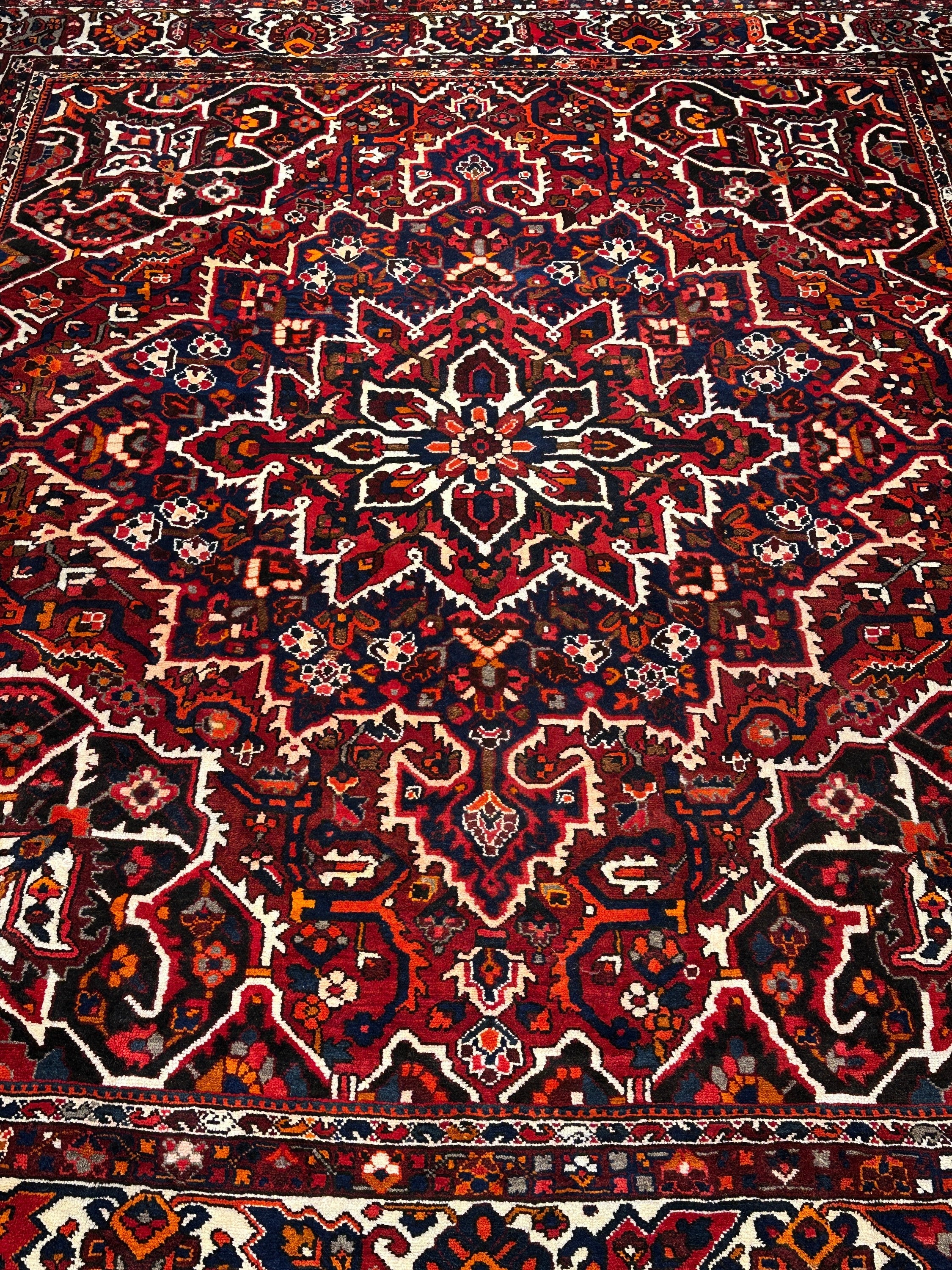 Bakhtiari Rug - 390 cm x 335 cm