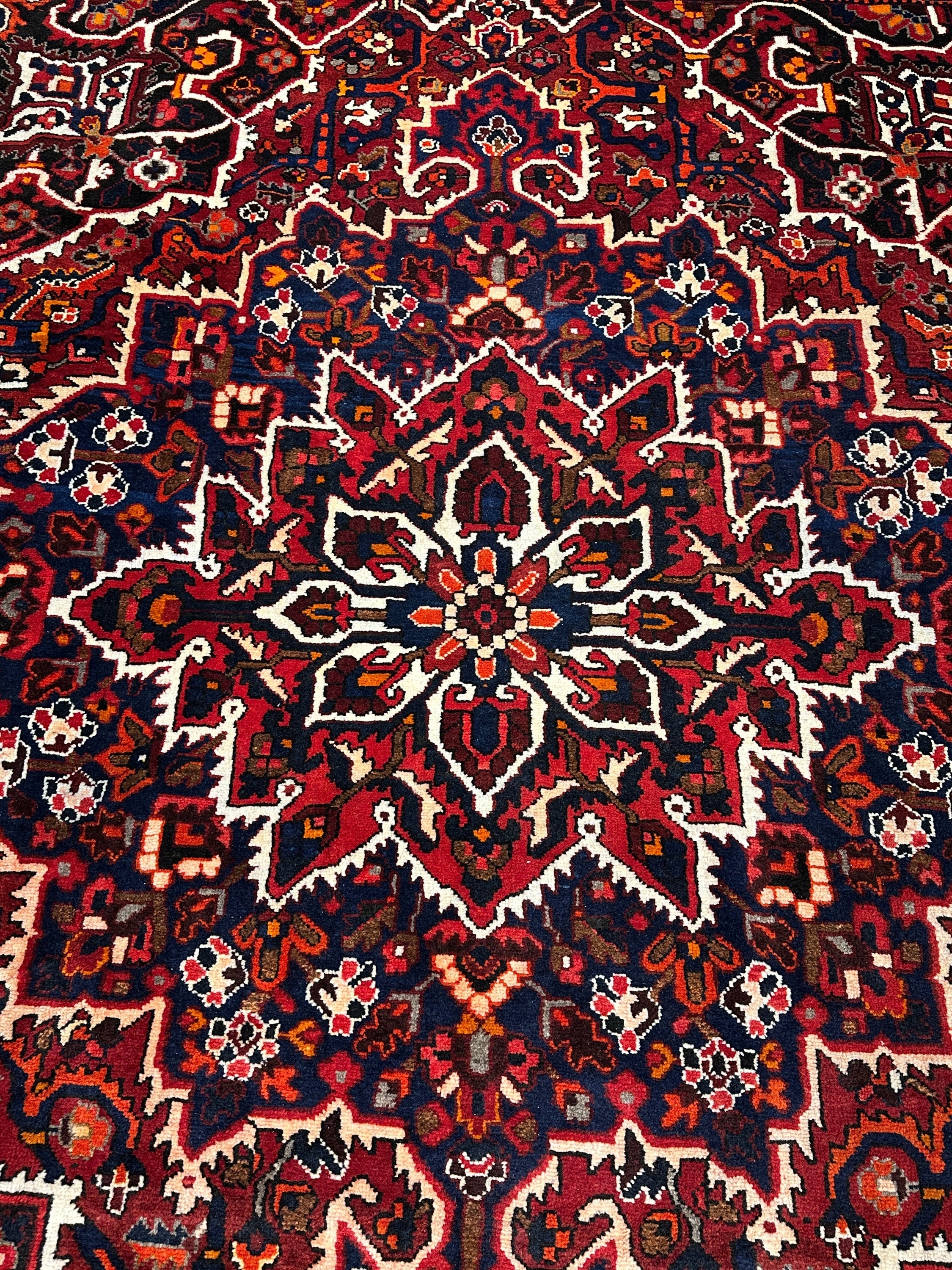 Bakhtiari Rug - 390 cm x 335 cm
