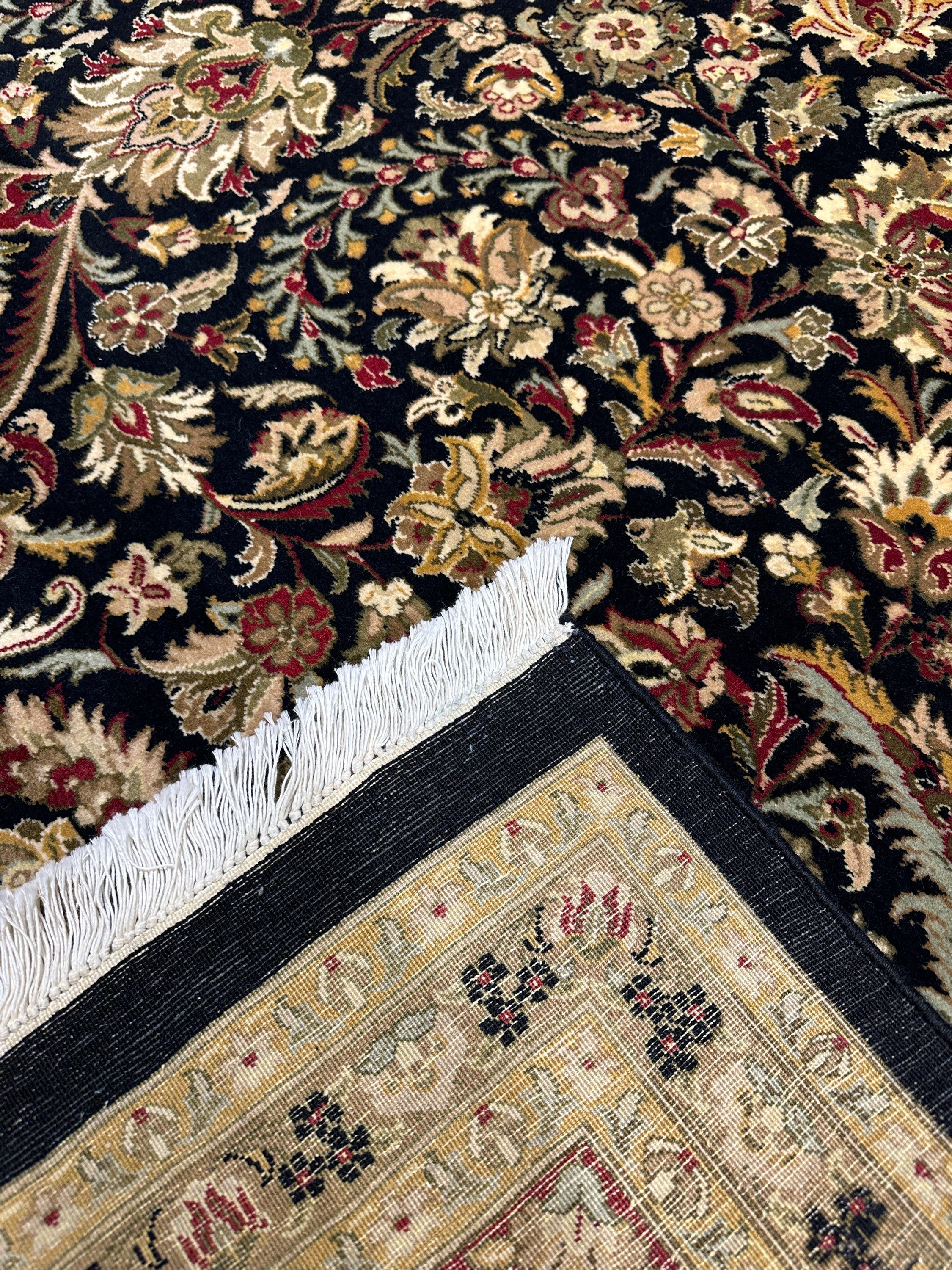Kashmiri Rug  - 368 cm x 277 cm