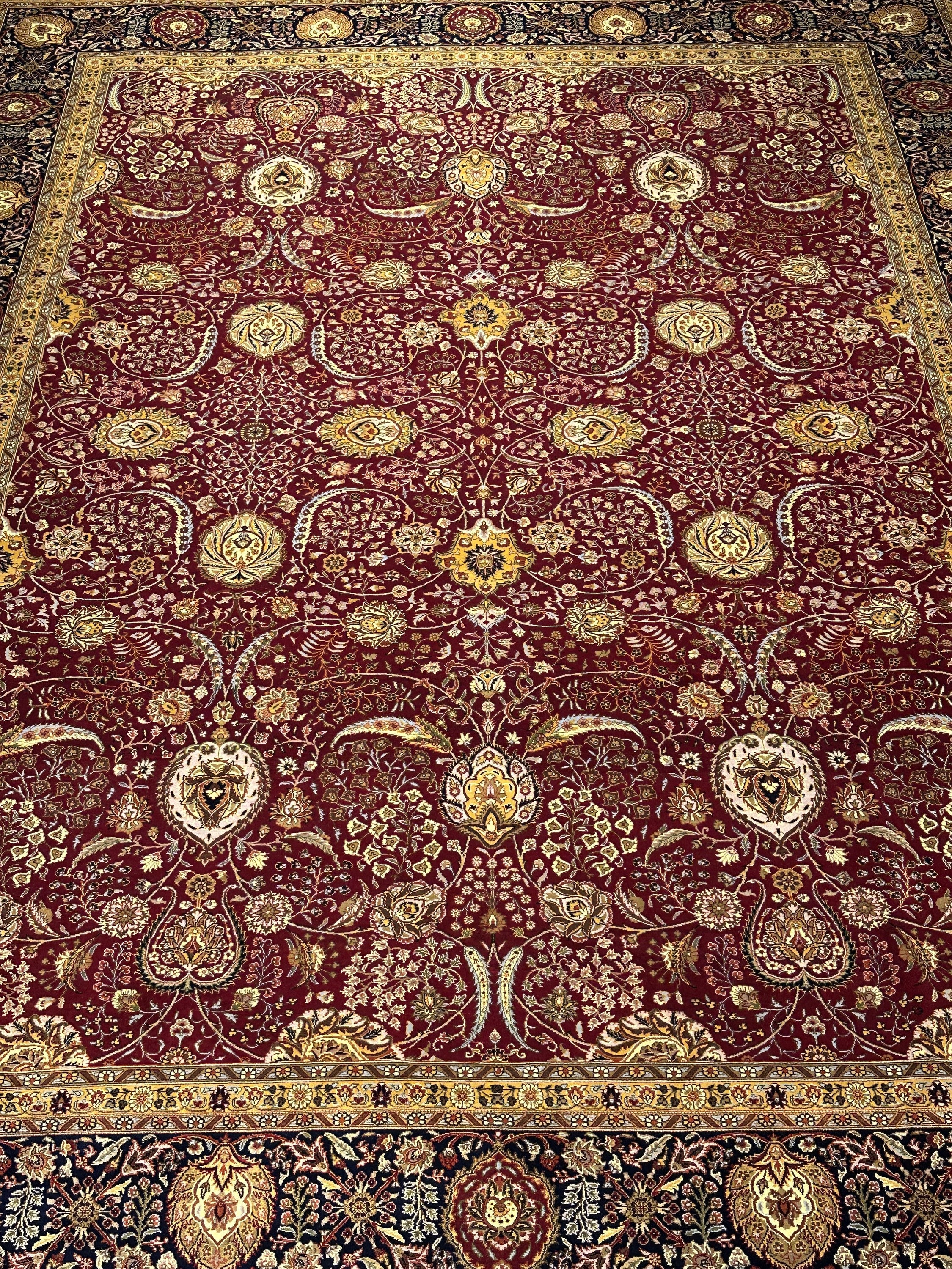 Kashmiri Rug - 363 cm x 280 cm