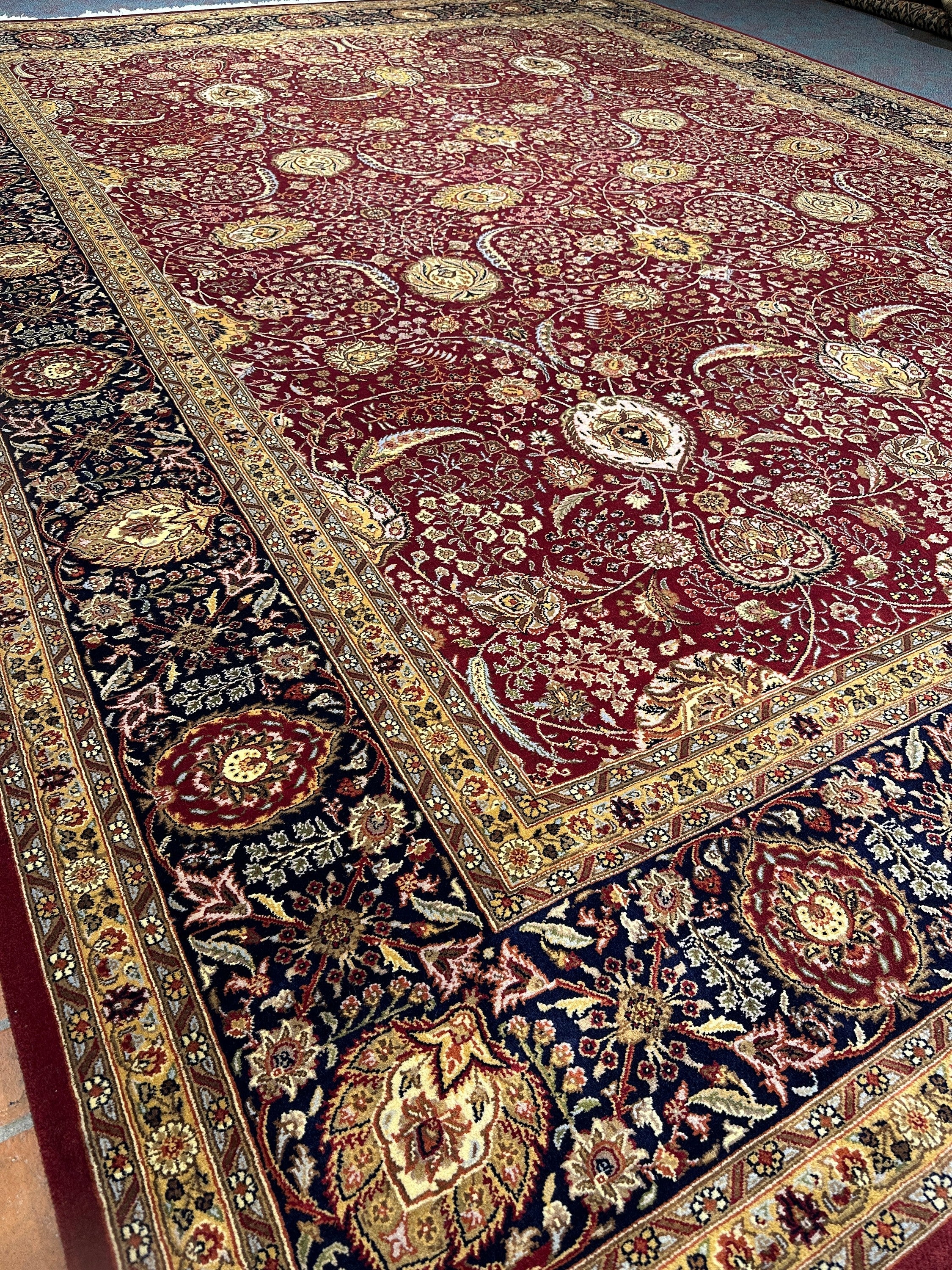 Kashmiri Rug - 363 cm x 280 cm
