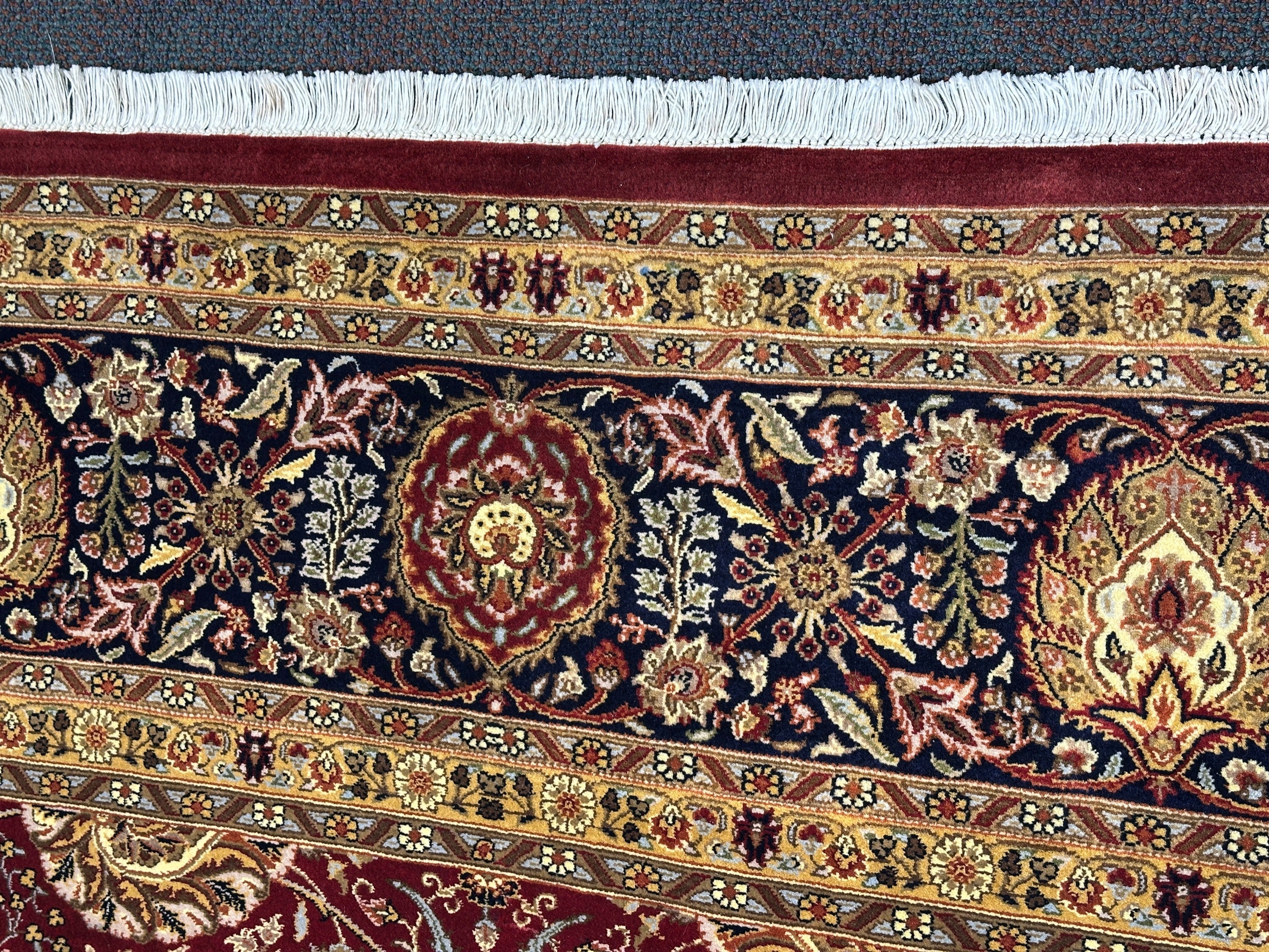 Kashmiri Rug - 363 cm x 280 cm