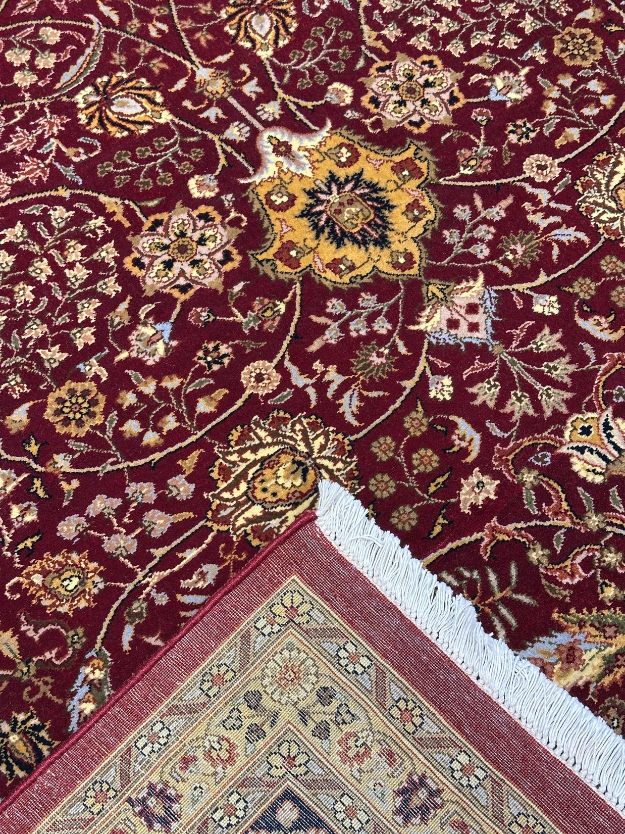 Kashmiri Rug - 363 cm x 280 cm
