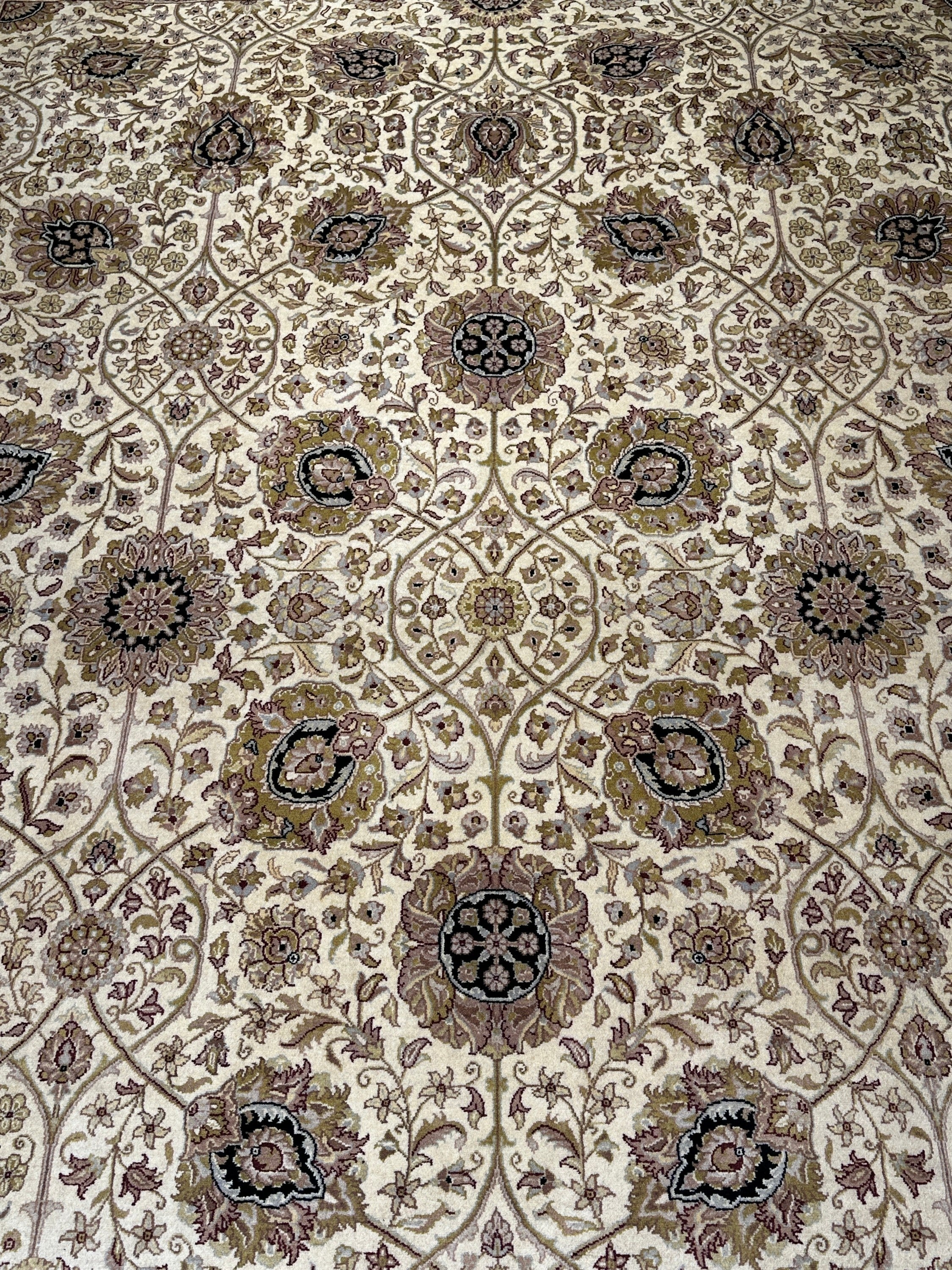 Ziegler Rug  - 370 cm x 270 cm