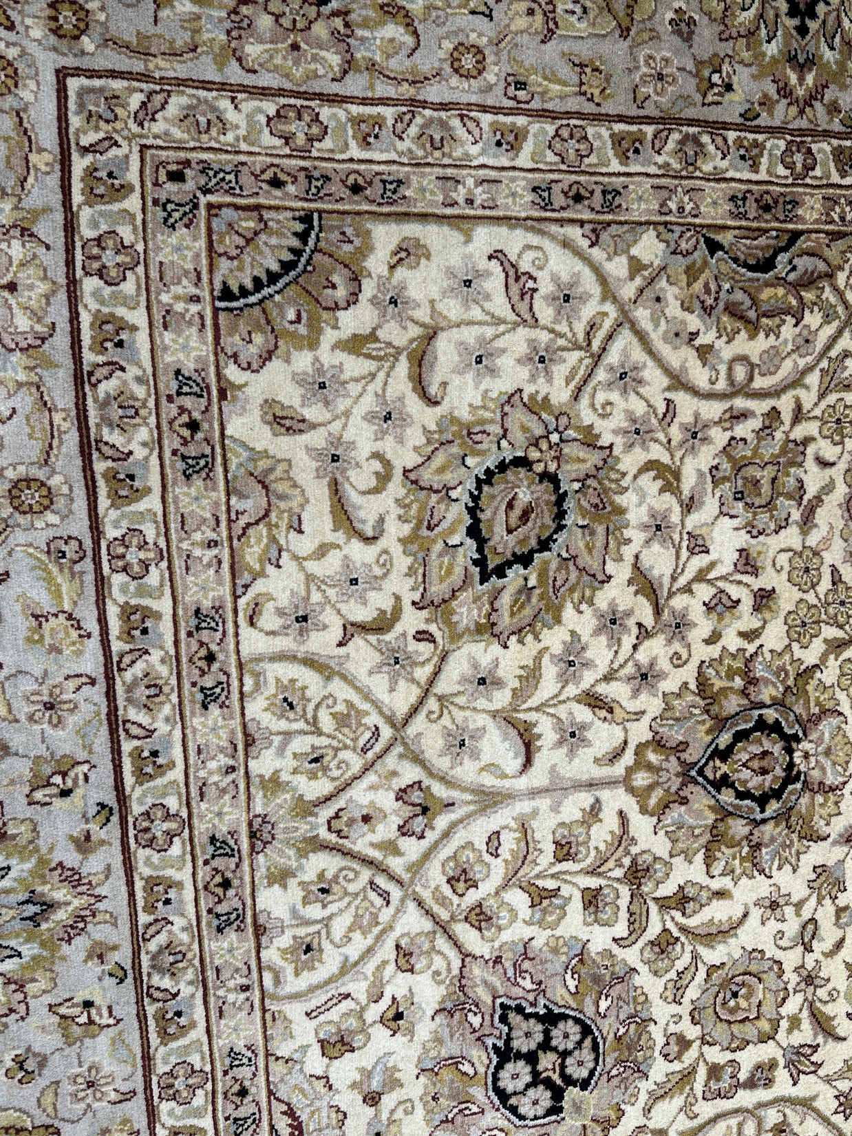 Ziegler Rug  - 370 cm x 270 cm