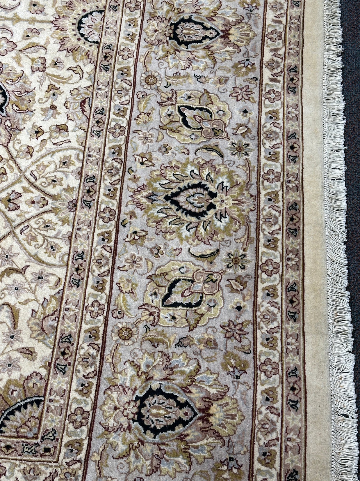 Ziegler Rug  - 370 cm x 270 cm