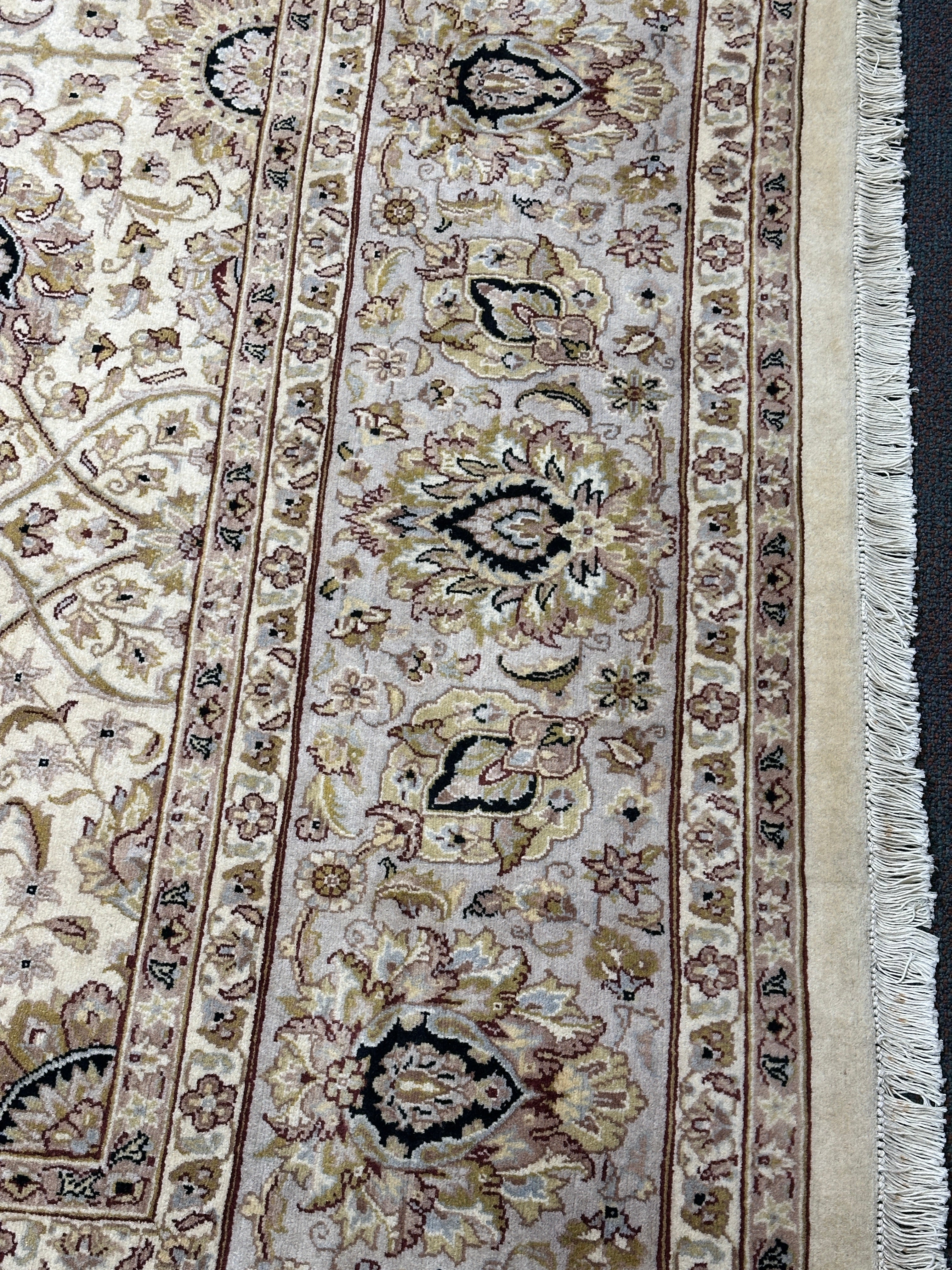 Ziegler Rug  - 370 cm x 270 cm