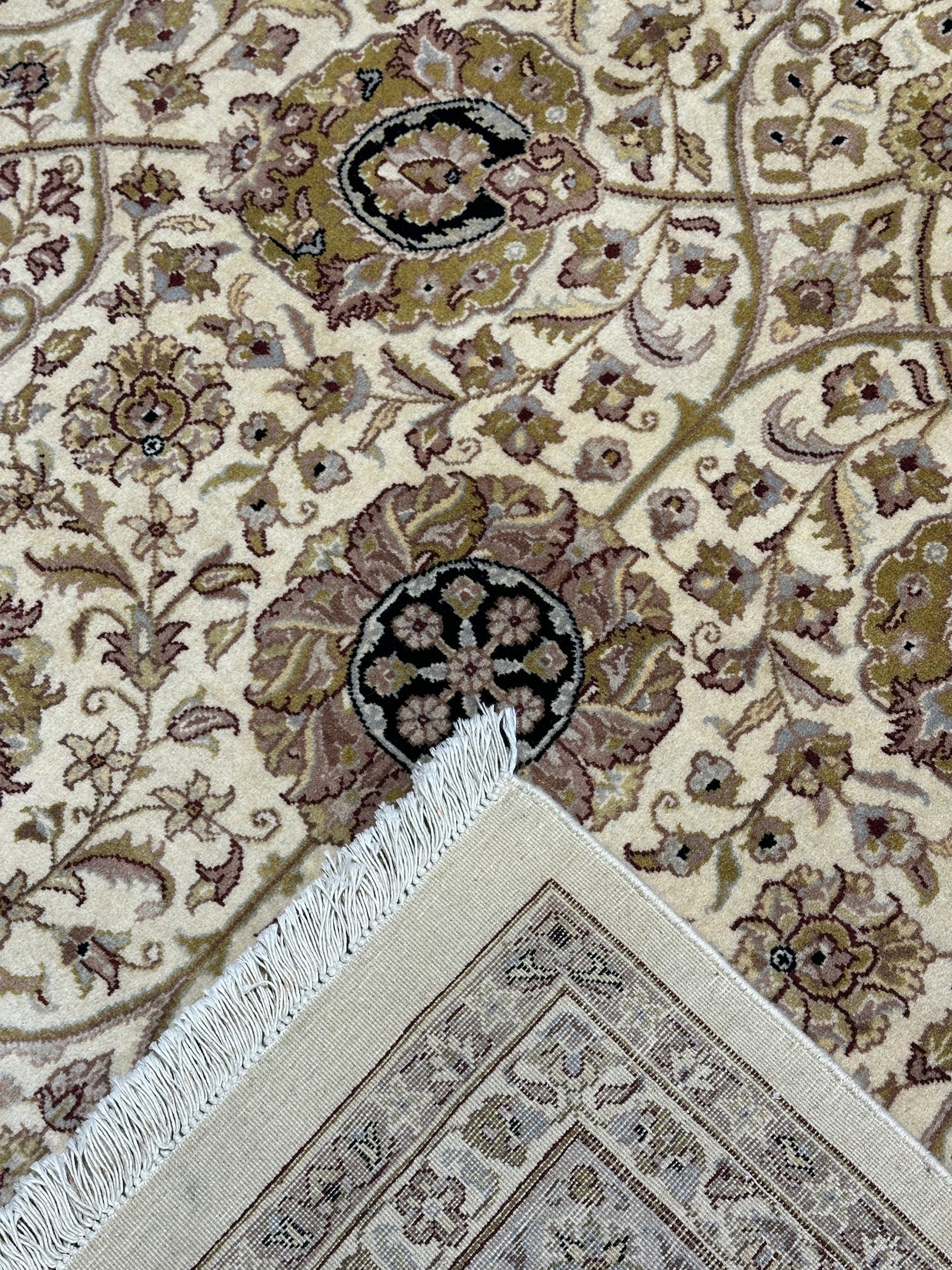 Ziegler Rug  - 370 cm x 270 cm