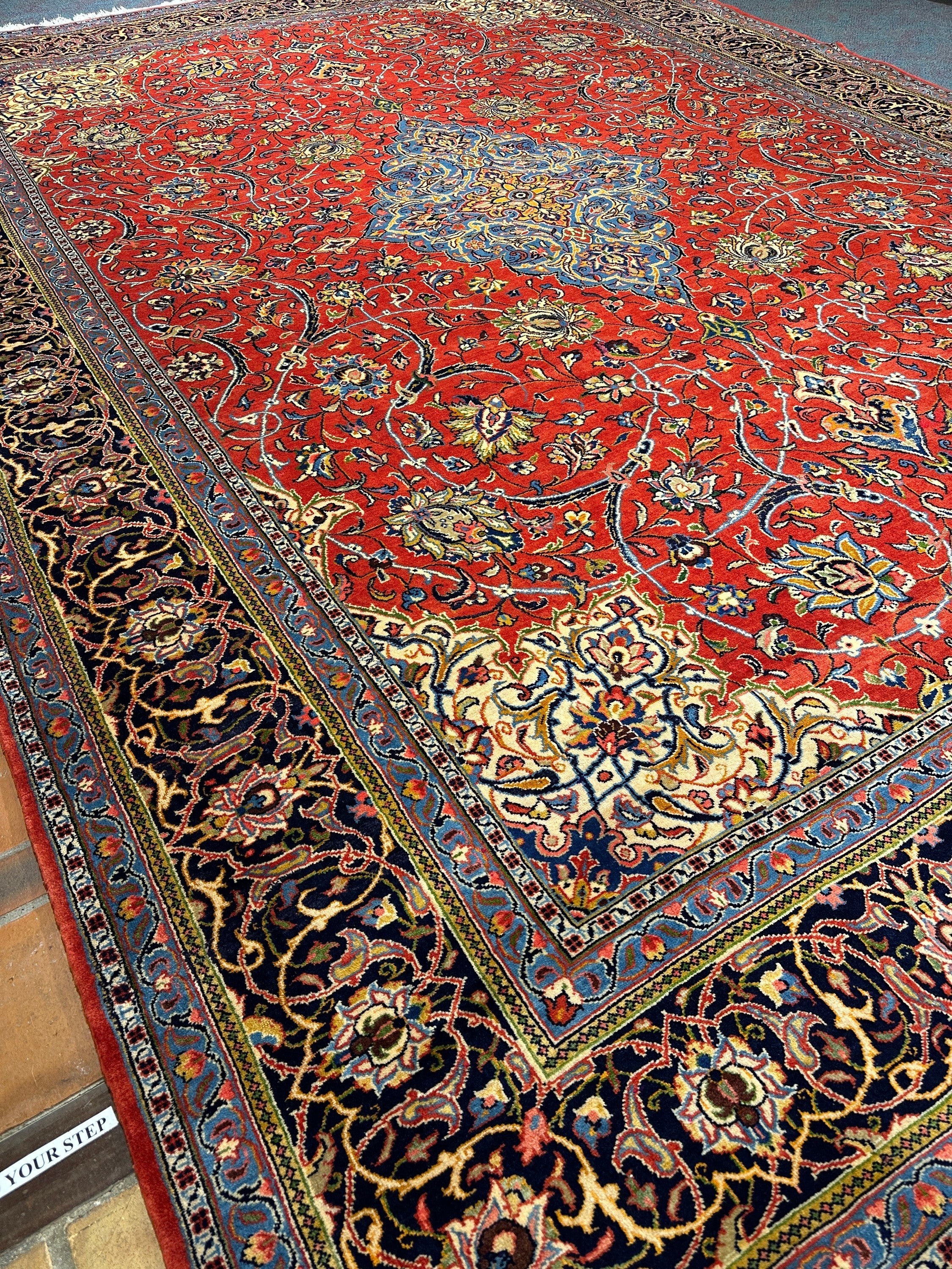 Sarouk Rug - 393 cm x 285 cm