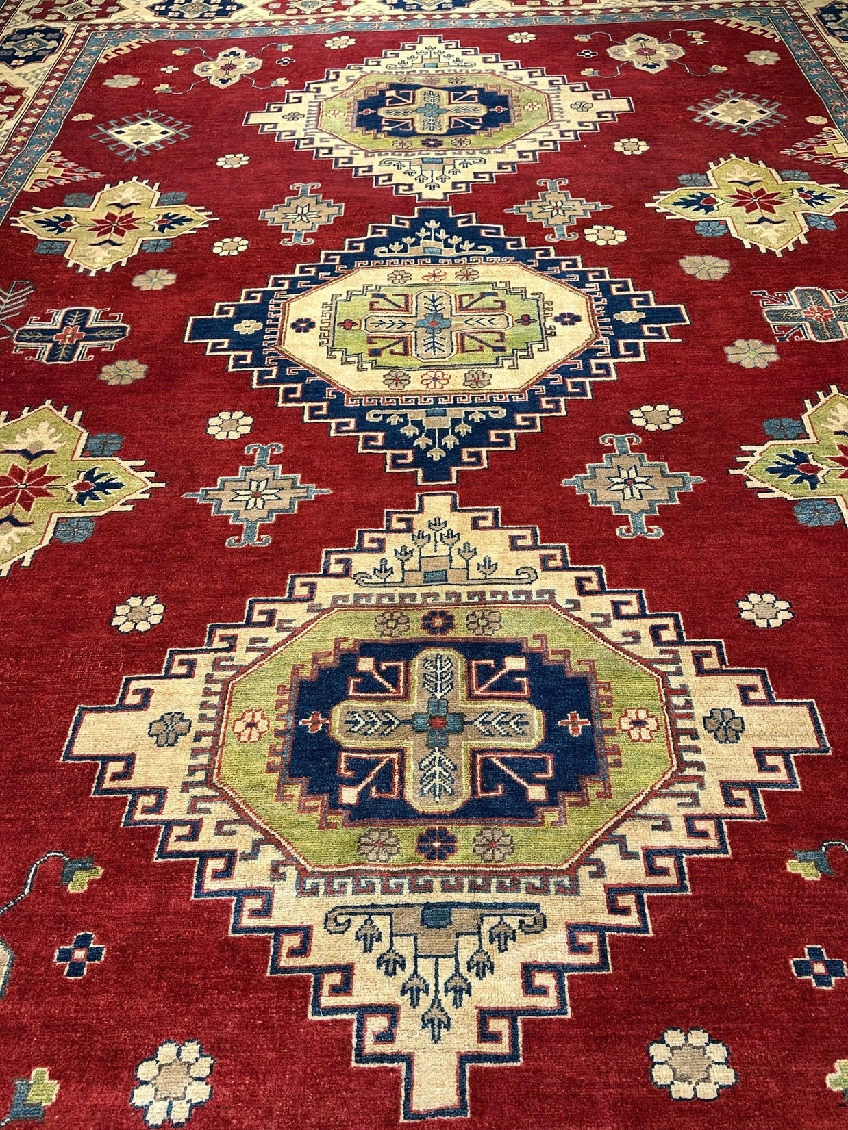 Kazak Rug - 402 cm x 297 cm