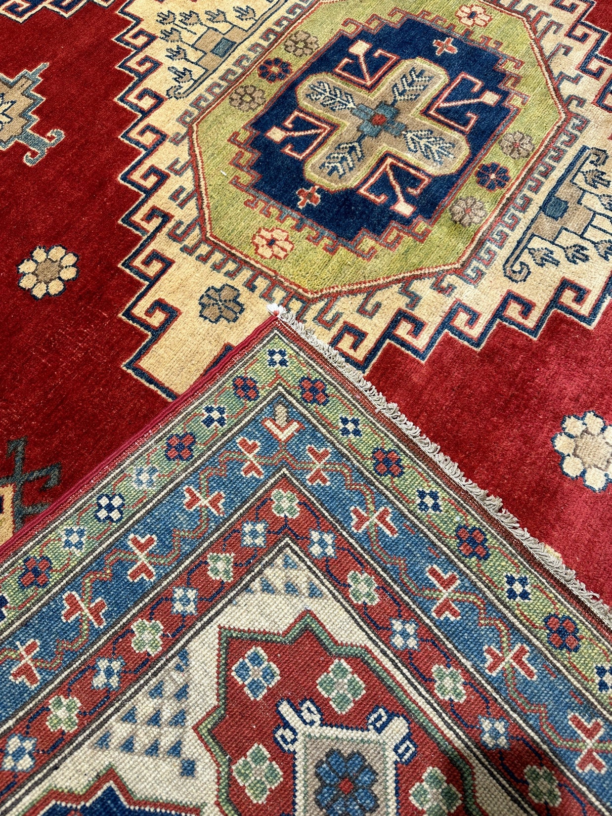 Kazak Rug - 402 cm x 297 cm