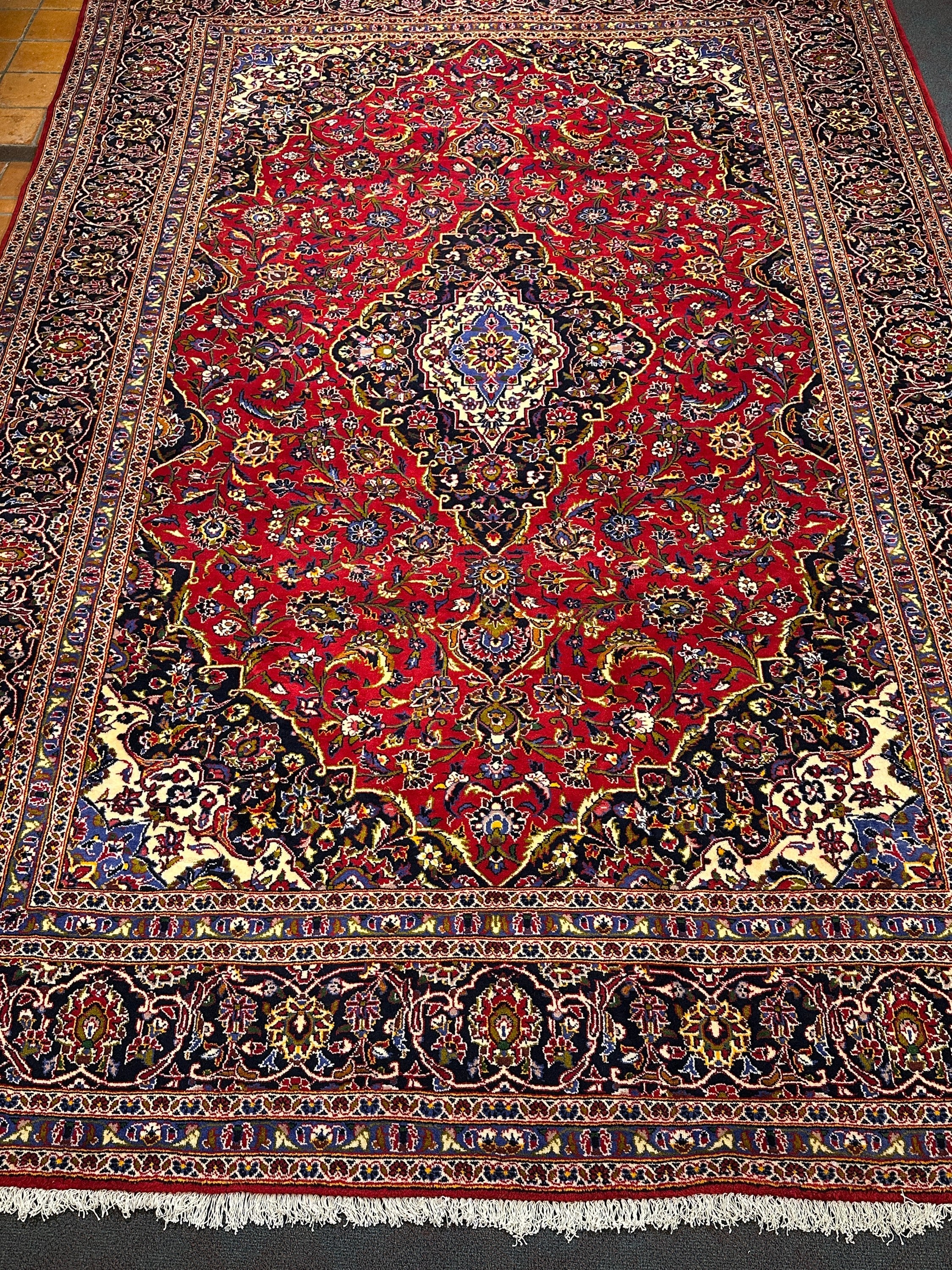 Mashad Rug - 438 cm x 302 cm