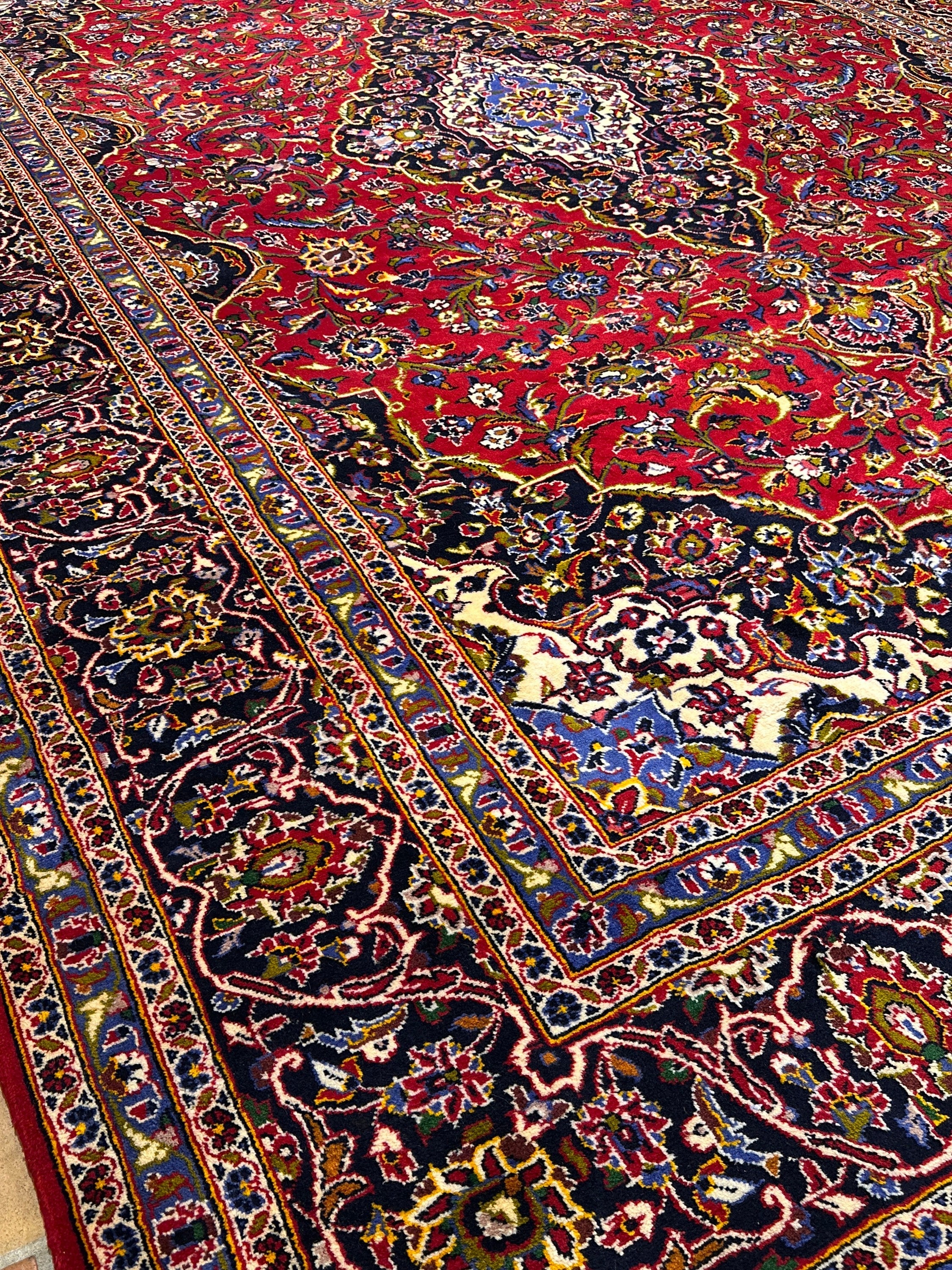 Mashad Rug - 438 cm x 302 cm