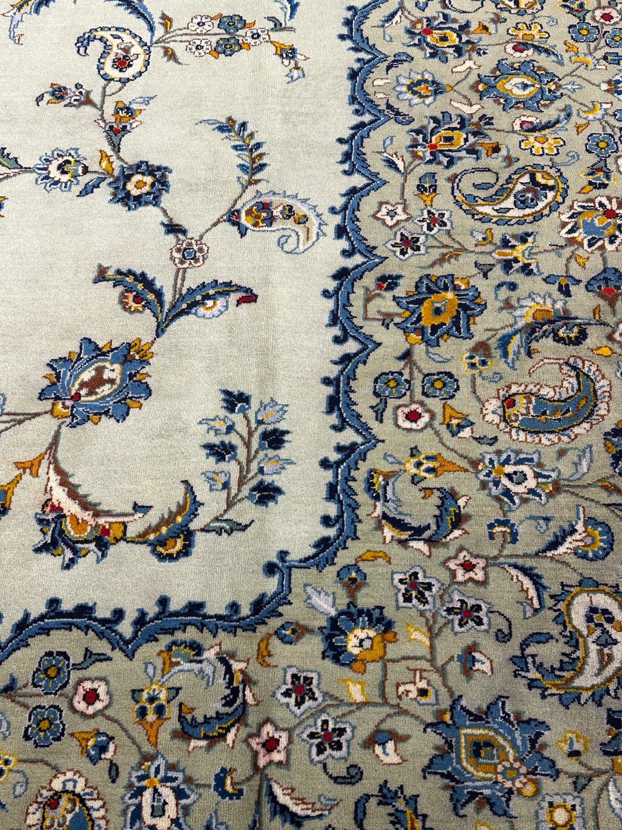 Nain Rug - 405 cm x 300 cm