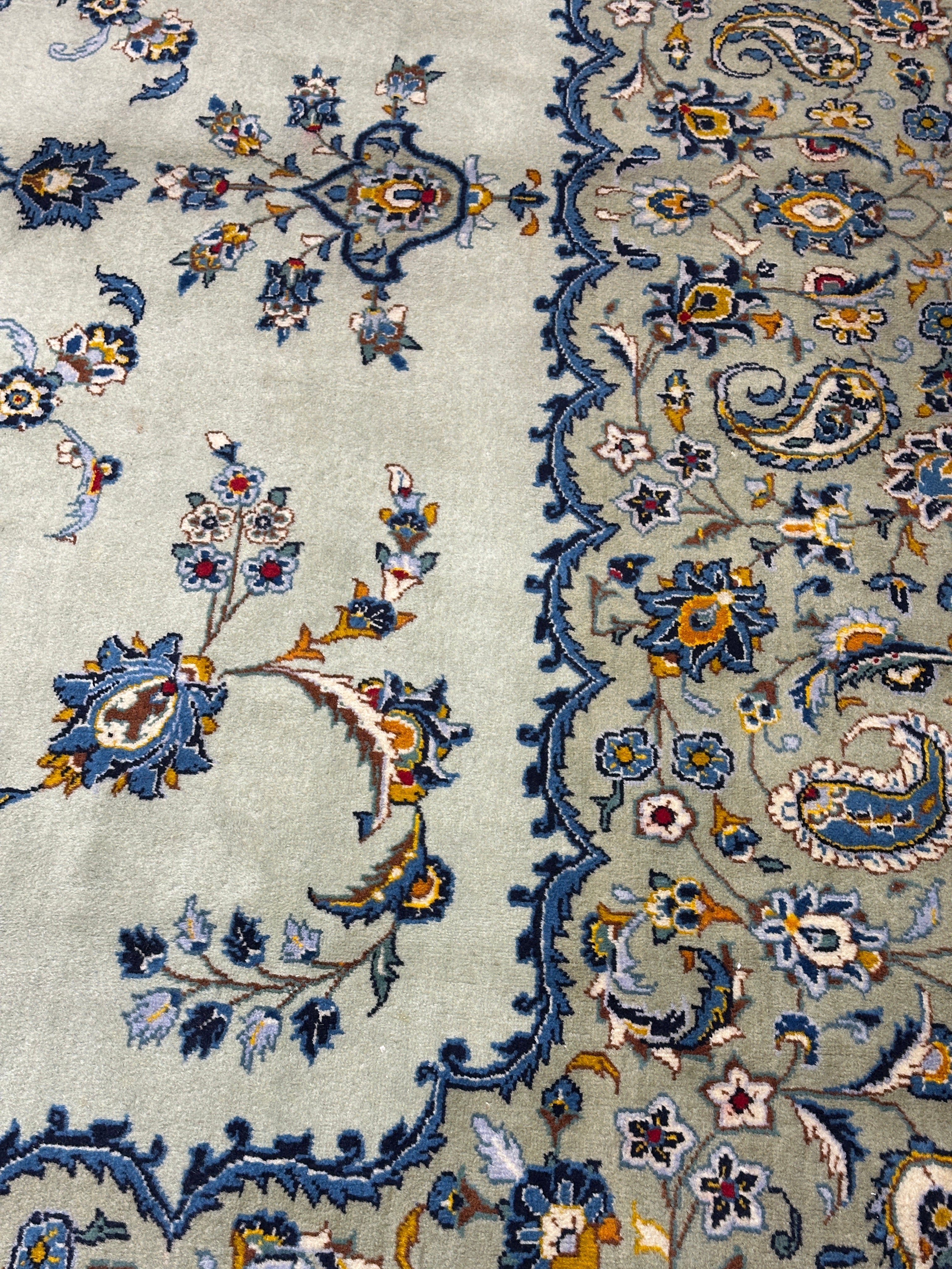 Nain Rug - 405 cm x 300 cm