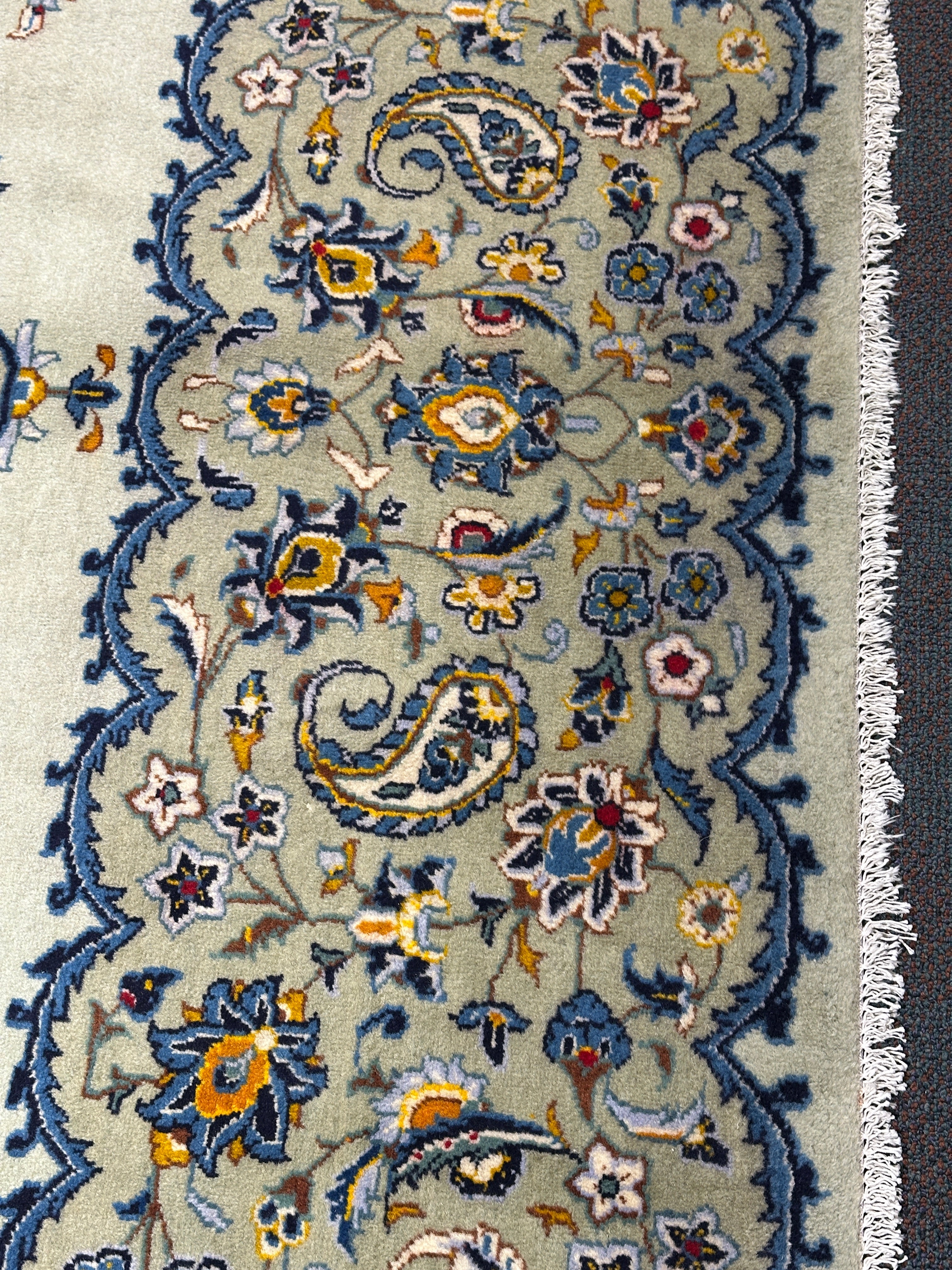 Nain Rug - 405 cm x 300 cm