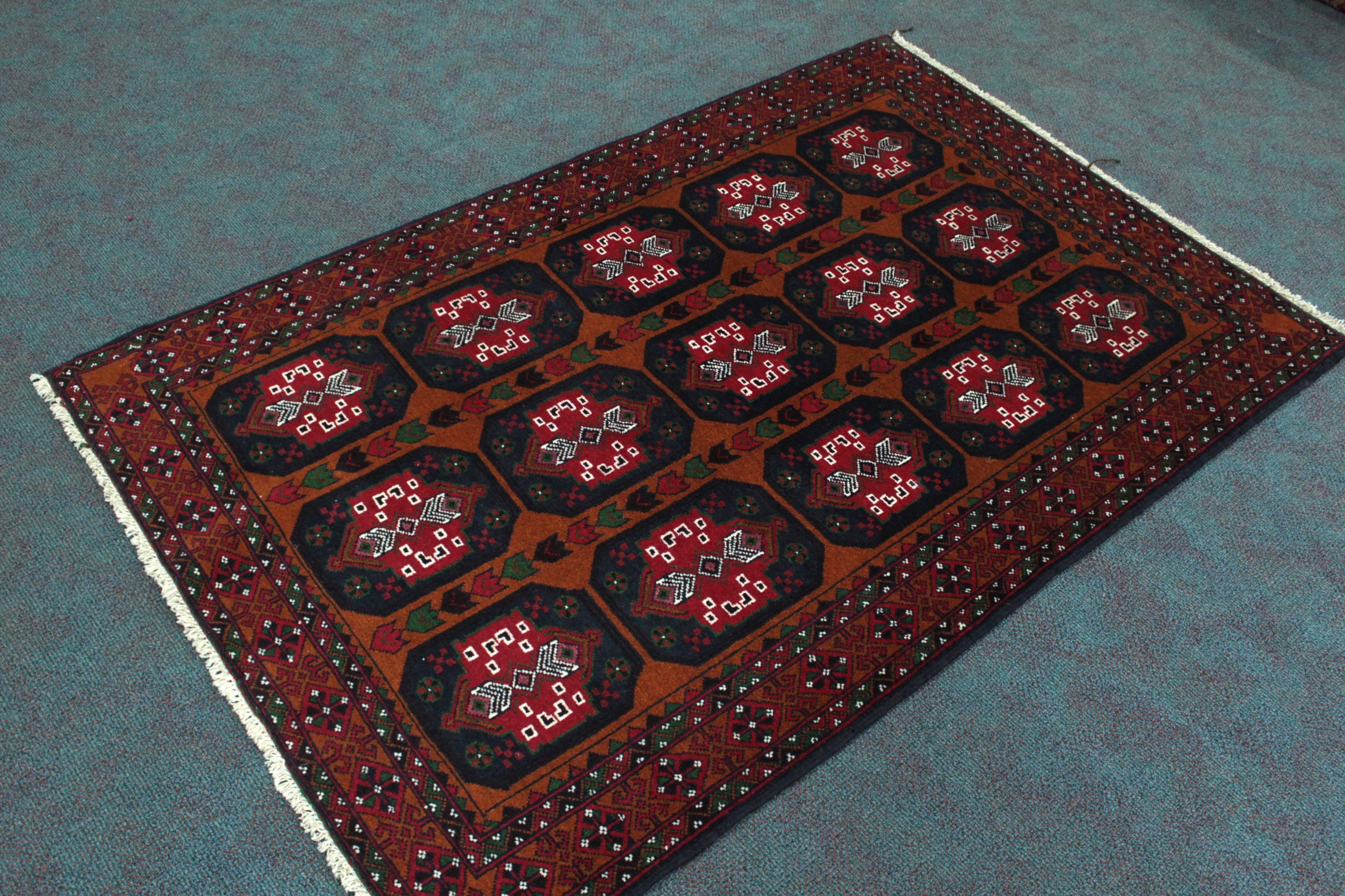 Fine Baluchi Rug - 187 cm x 121 cm