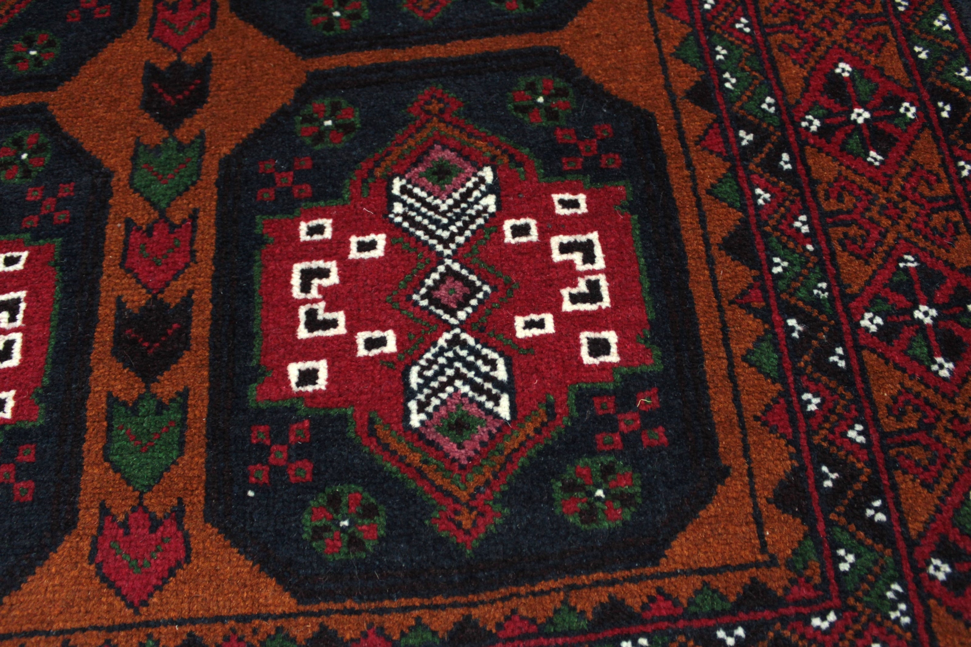 Fine Baluchi Rug - 187 cm x 121 cm