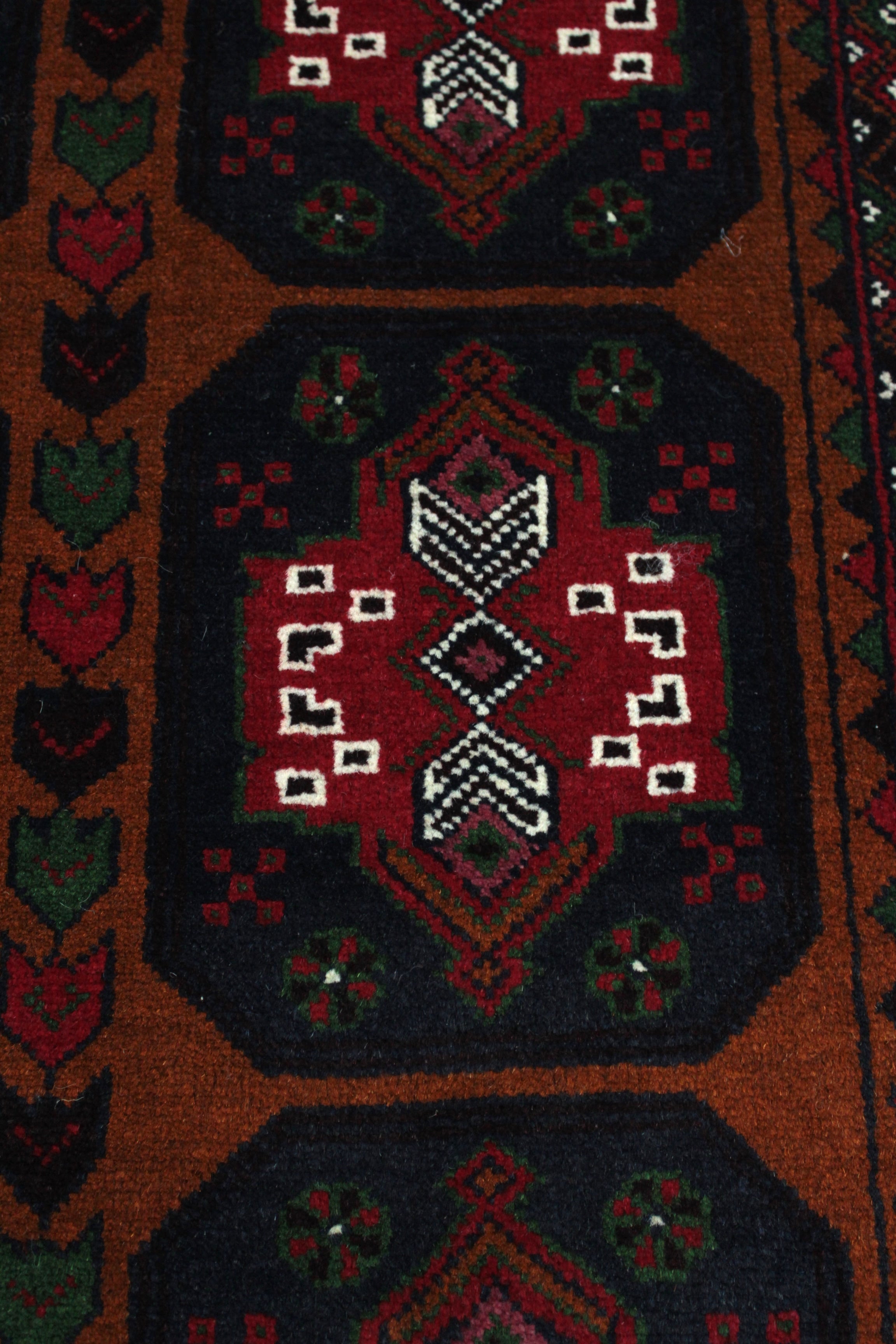 Fine Baluchi Rug - 187 cm x 121 cm