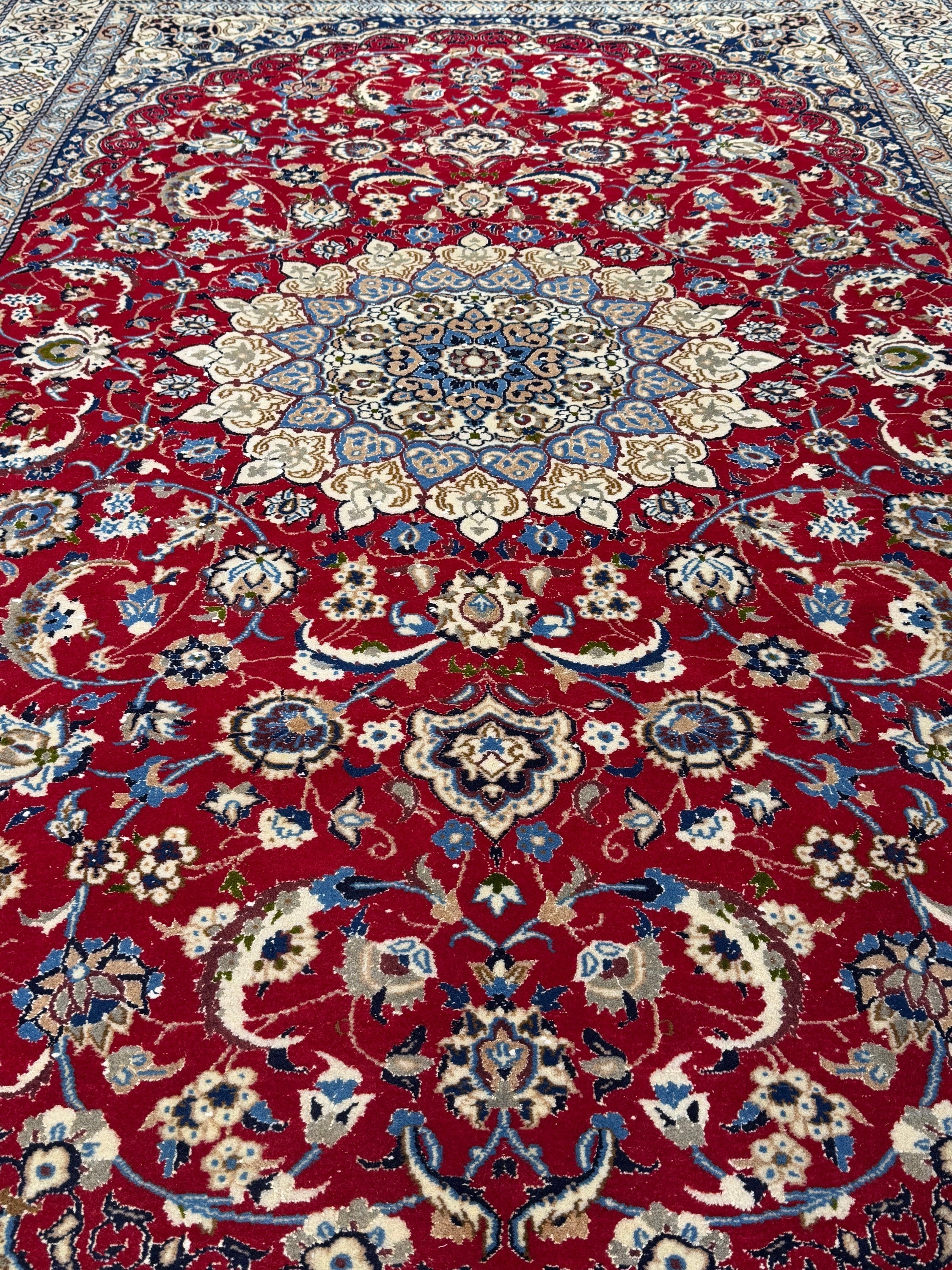 Nain Rug - 310 cm x 202 cm