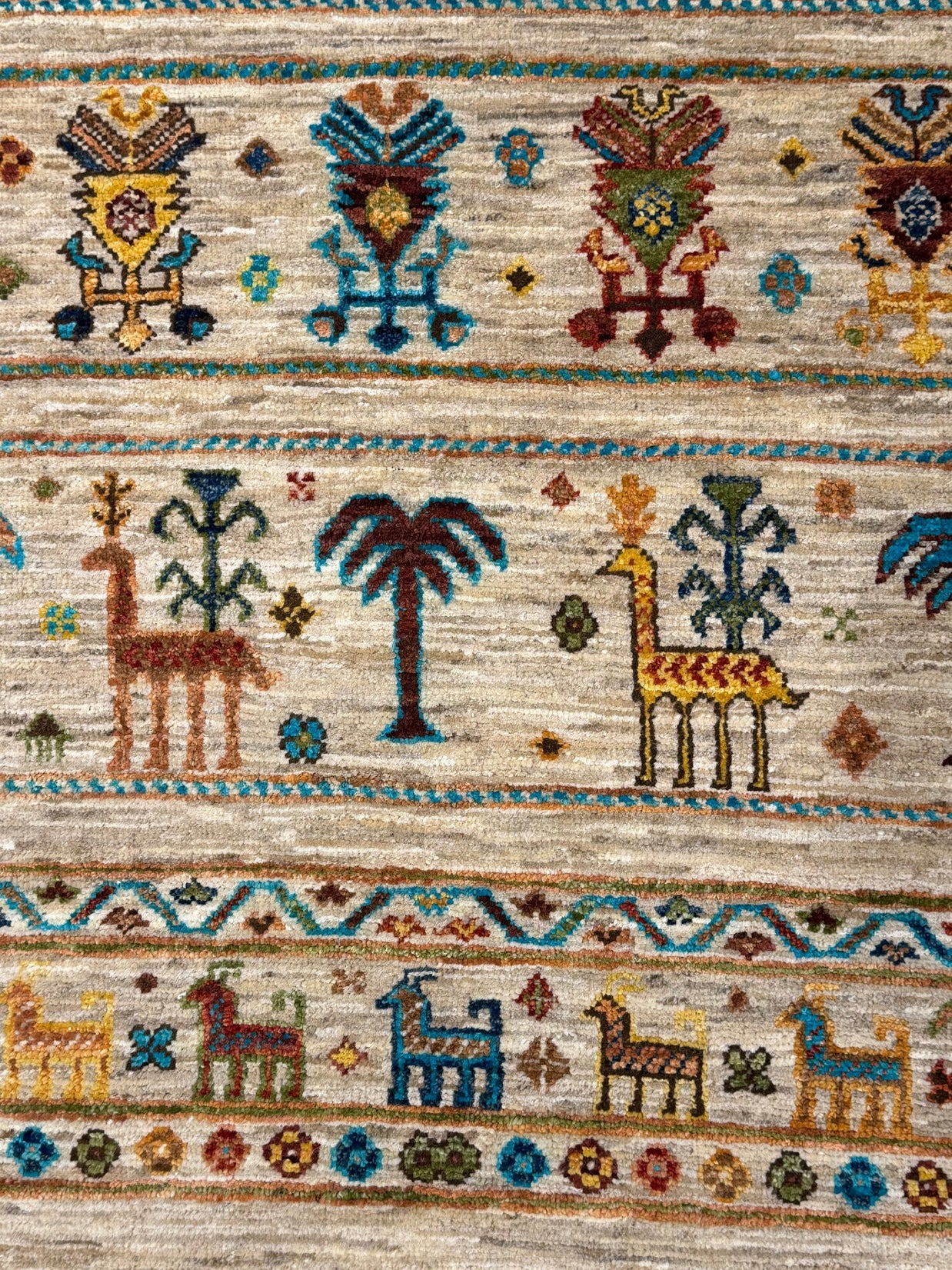 Khurjeen Rug - 313 cm x 205 cm