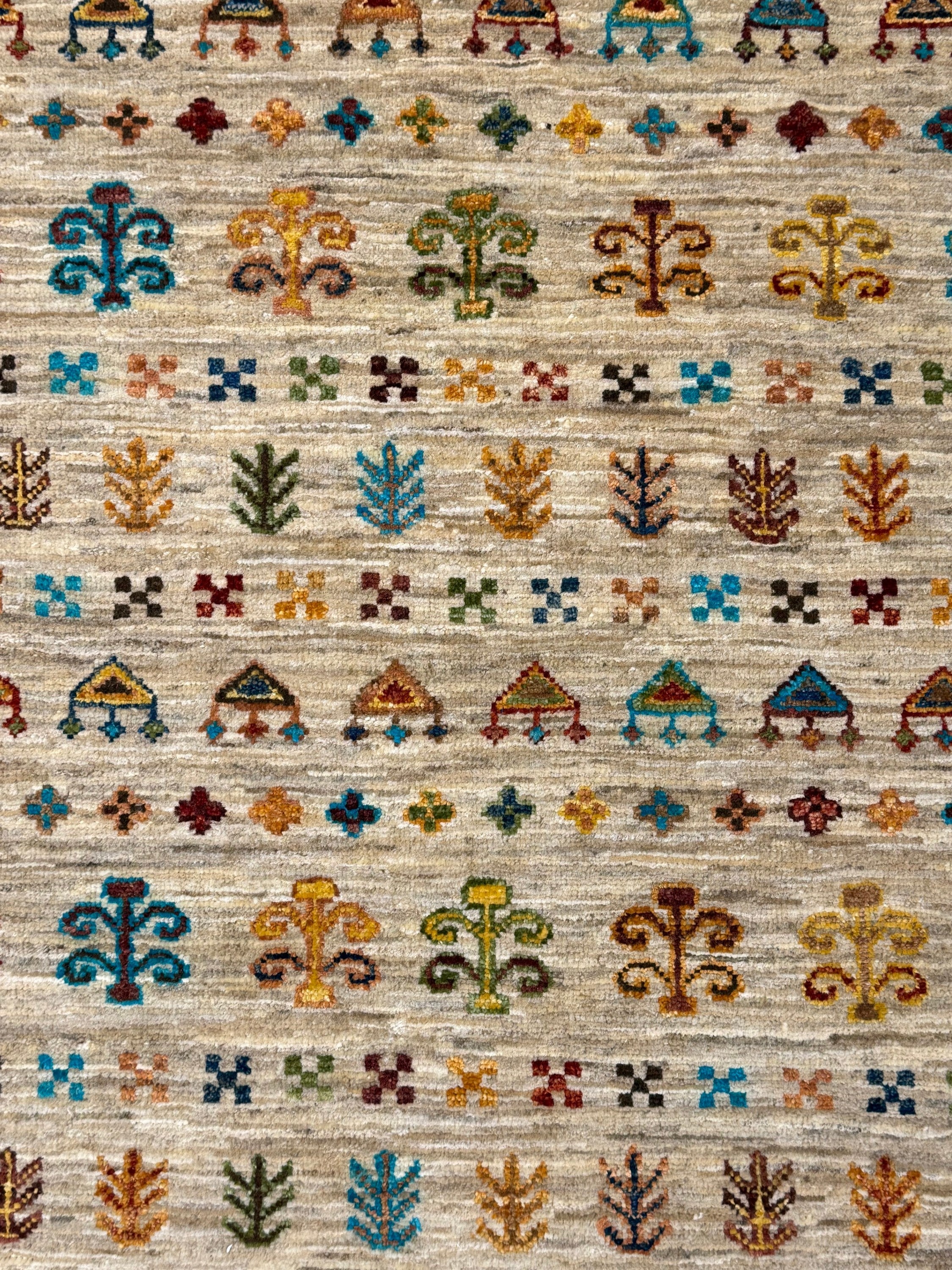 Khurjeen Rug - 313 cm x 205 cm