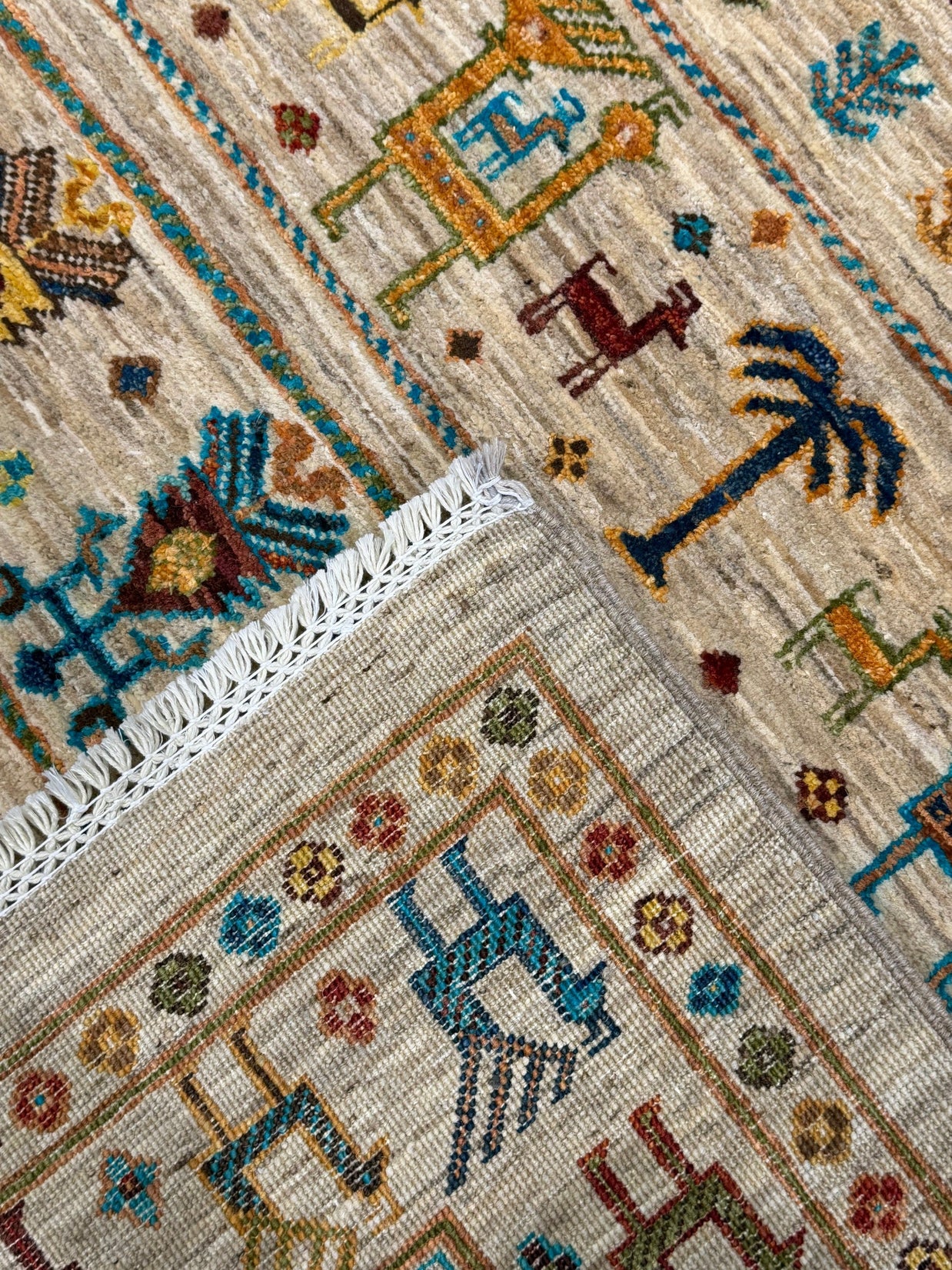 Khurjeen Rug - 313 cm x 205 cm