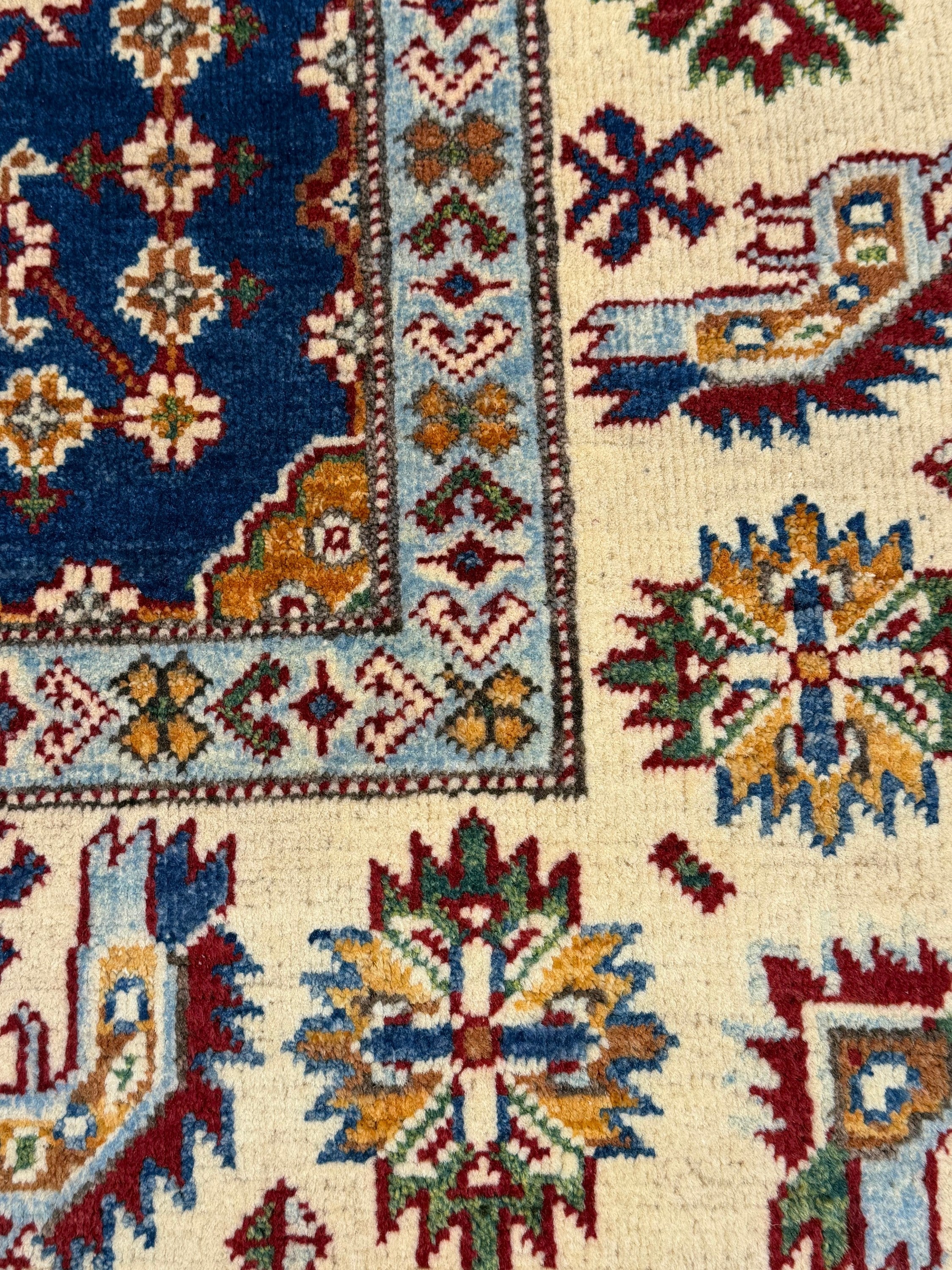 Kazak Rug  - 257 cm x 185 cm